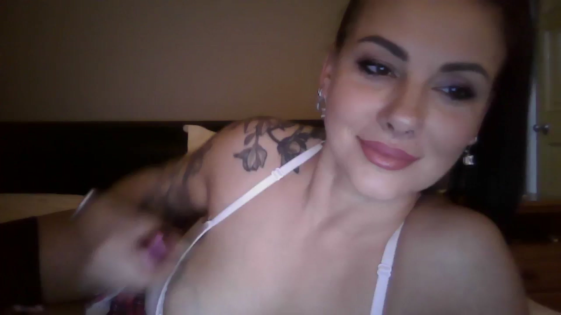 Gallery image thumbnail from FitBaby's myfreecams stream on, 03/07/2024, 16:41 image 1 of 20