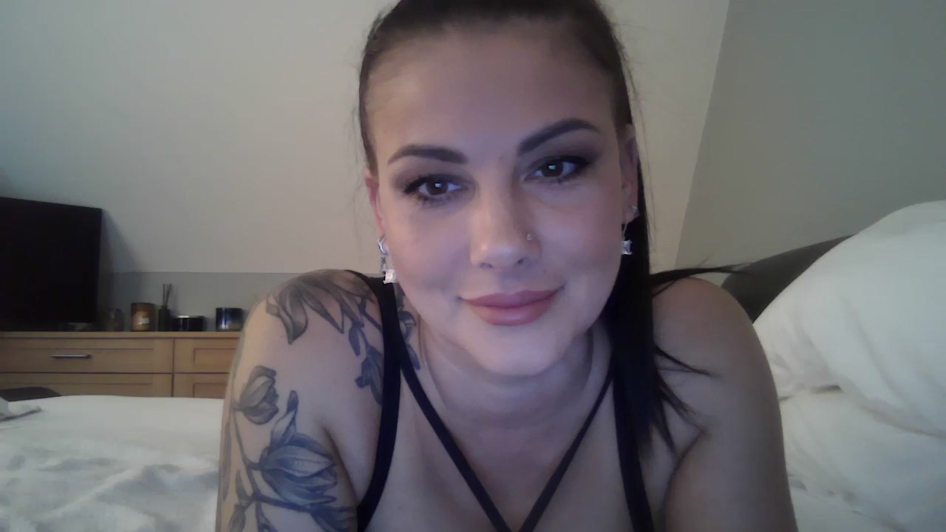 Gallery image thumbnail from FitBaby's myfreecams stream on, 03/08/2024, 15:38 image 1 of 20
