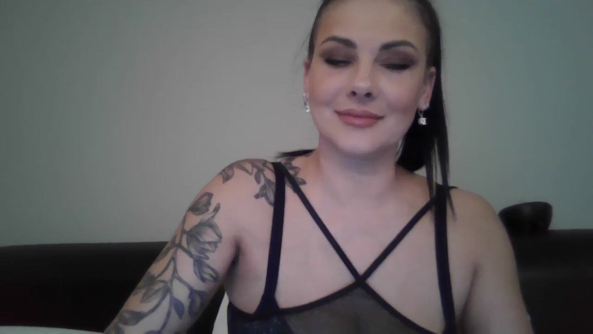 Gallery image thumbnail from FitBaby's myfreecams stream on, 03/08/2024, 15:38 image 3 of 20