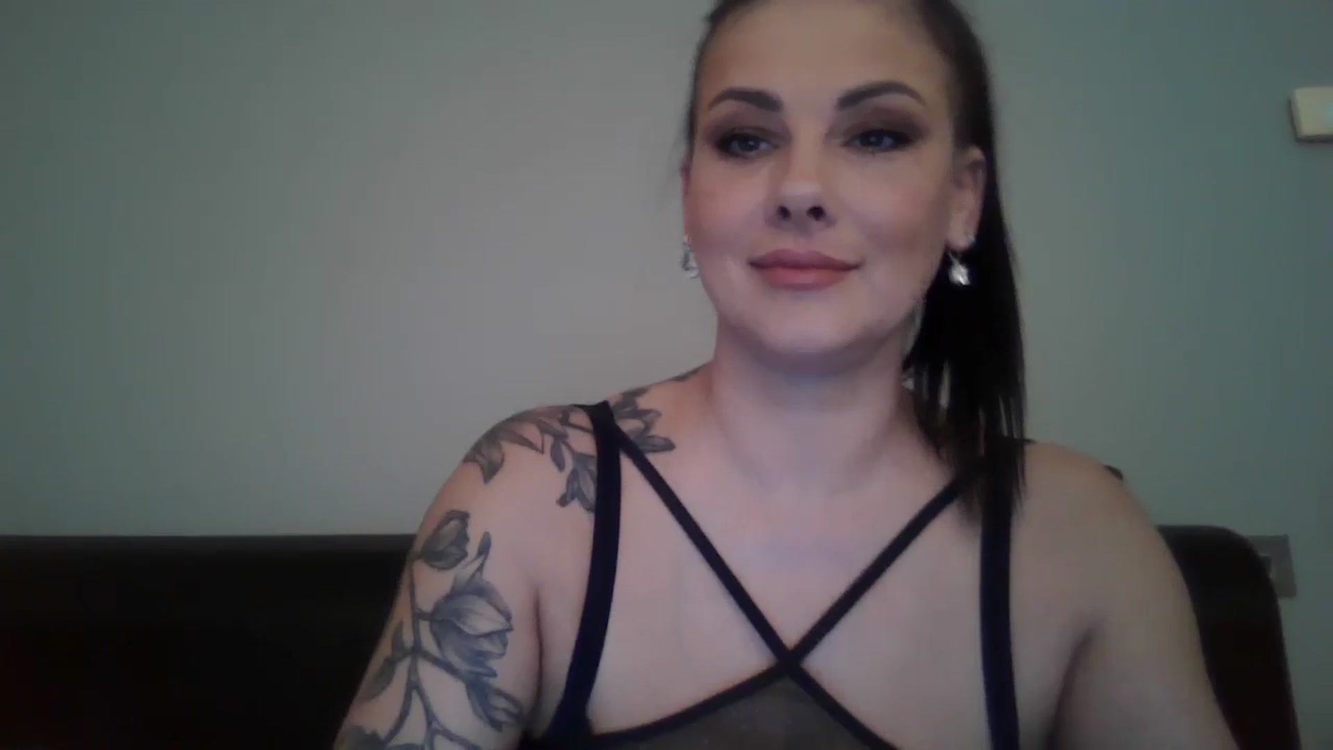 Gallery image thumbnail from FitBaby's myfreecams stream on, 03/08/2024, 15:38 image 8 of 20