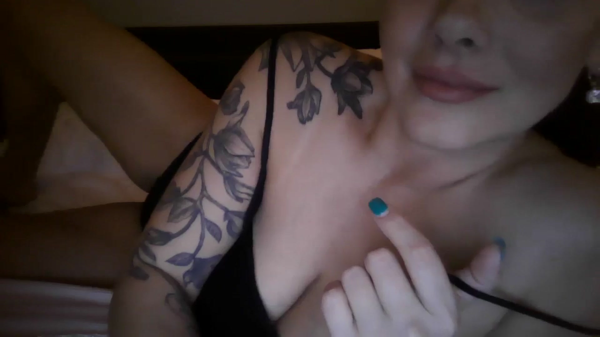 Gallery image thumbnail from FitBaby's myfreecams stream on, 03/13/2024, 15:41 image 16 of 20