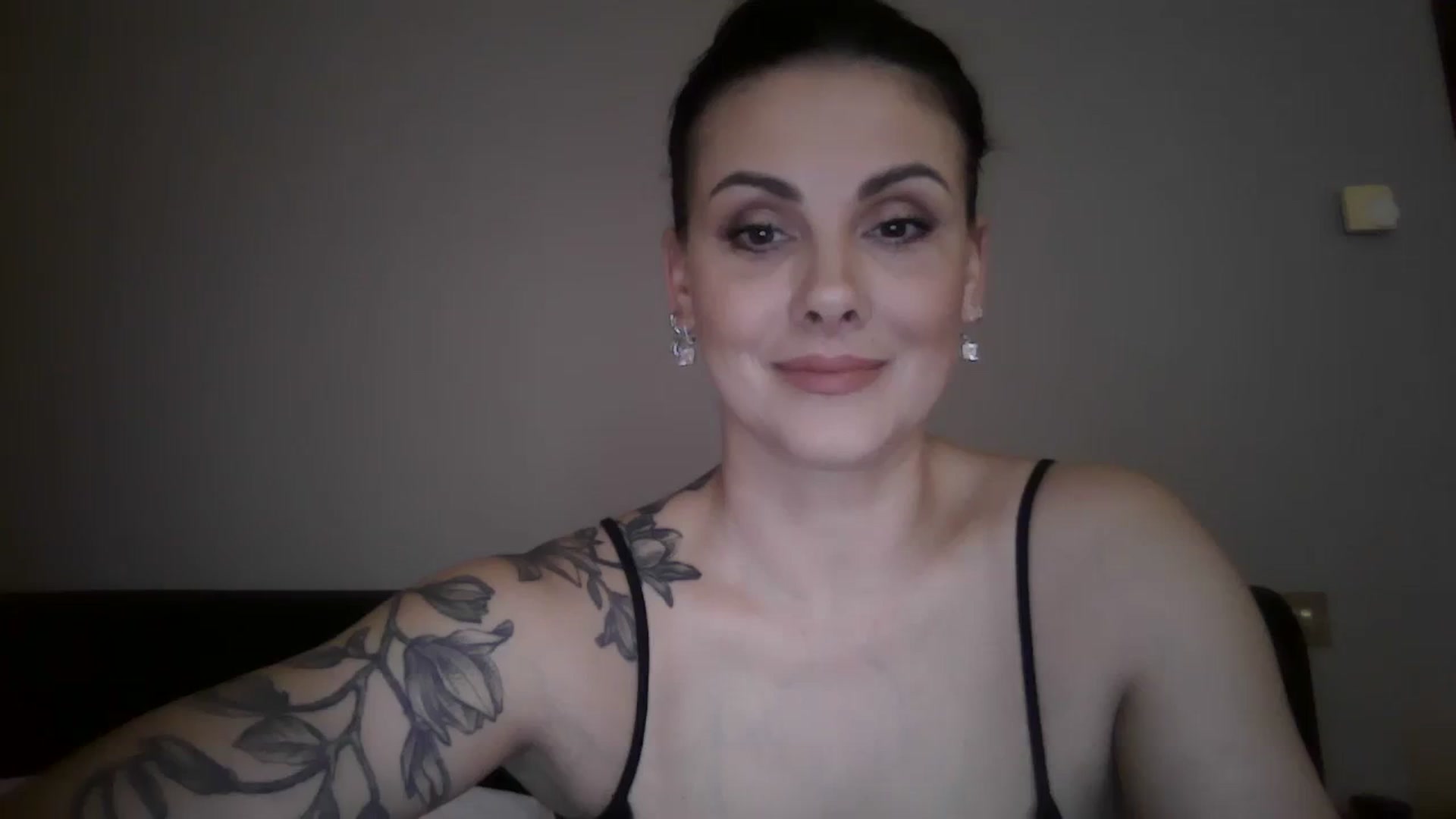 Gallery image thumbnail from FitBaby's myfreecams stream on, 03/13/2024, 15:41 image 4 of 20