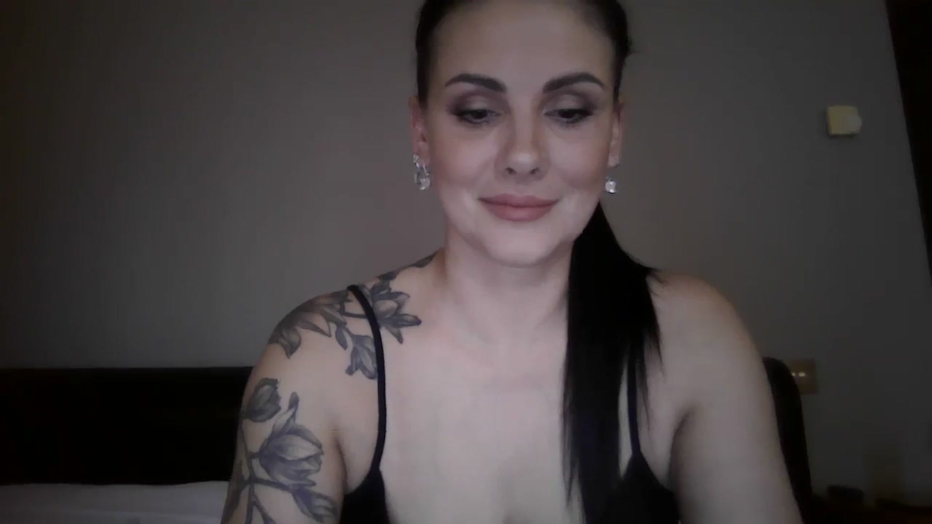 Gallery image thumbnail from FitBaby's myfreecams stream on, 03/13/2024, 15:41 image 2 of 20
