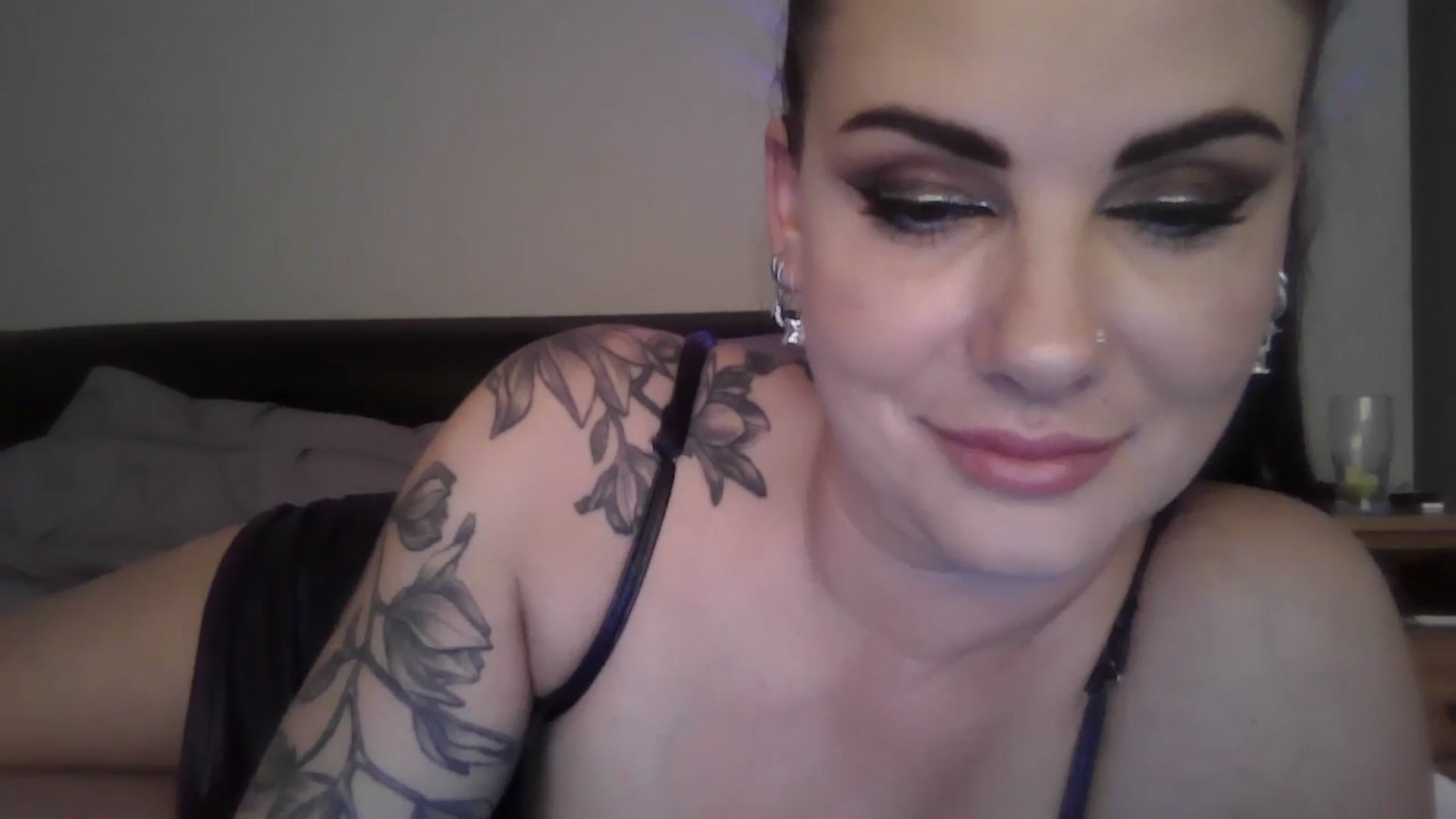 Gallery image thumbnail from FitBaby's myfreecams stream on, 04/29/2024, 17:02 image 2 of 20