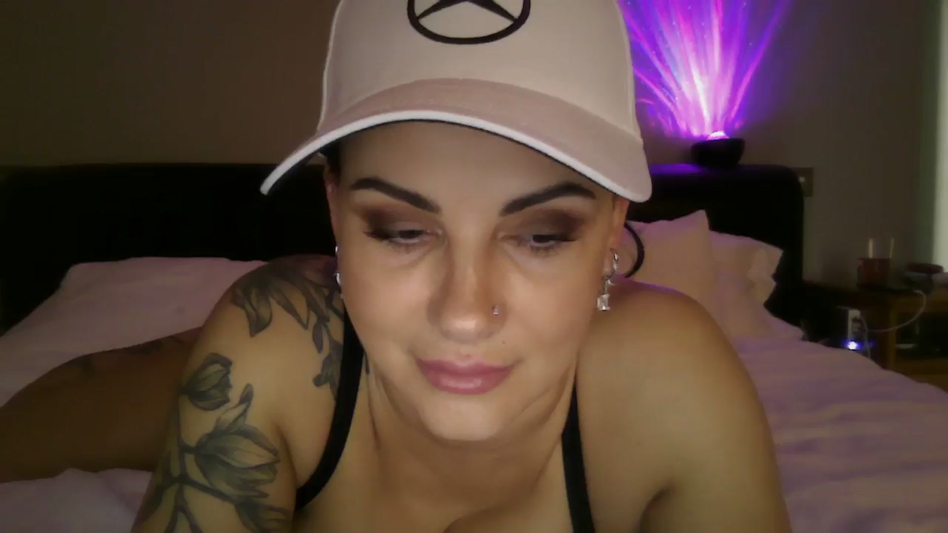 Gallery image thumbnail from FitBaby's myfreecams stream on, 05/03/2024, 14:34 image 6 of 20