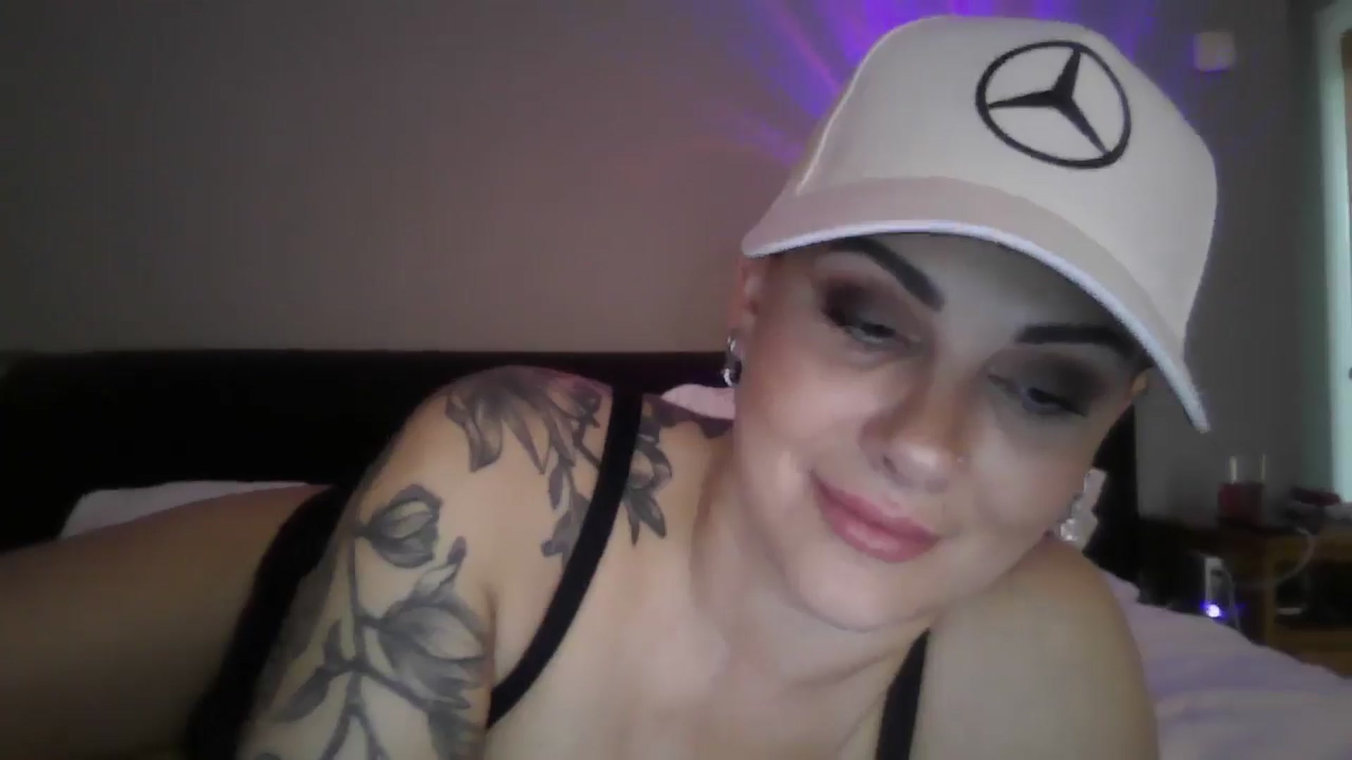 Gallery image thumbnail from FitBaby's myfreecams stream on, 05/03/2024, 14:34 image 9 of 20