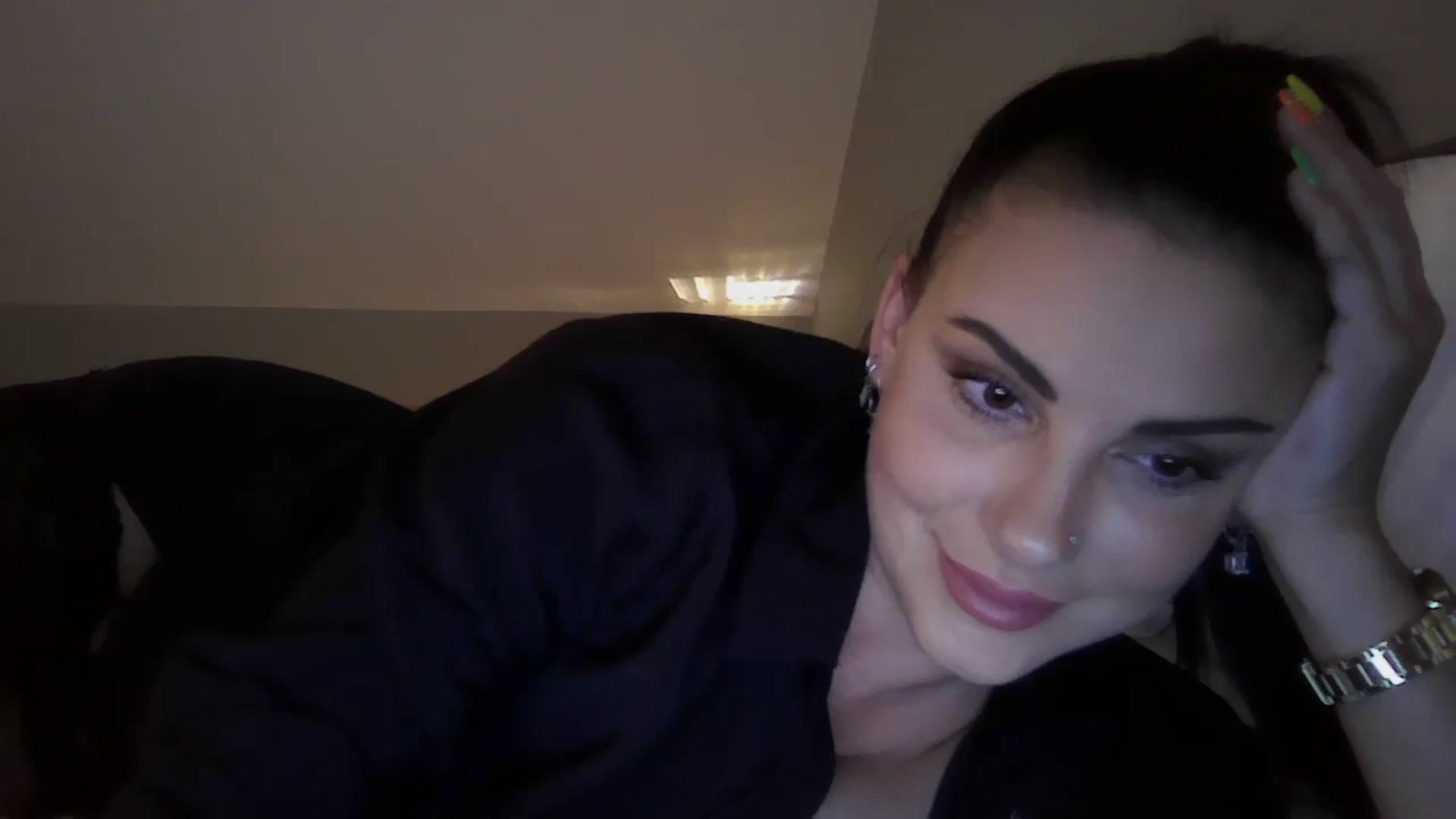 Gallery image thumbnail from FitBaby's myfreecams stream on, 05/08/2024, 14:57 image 7 of 20