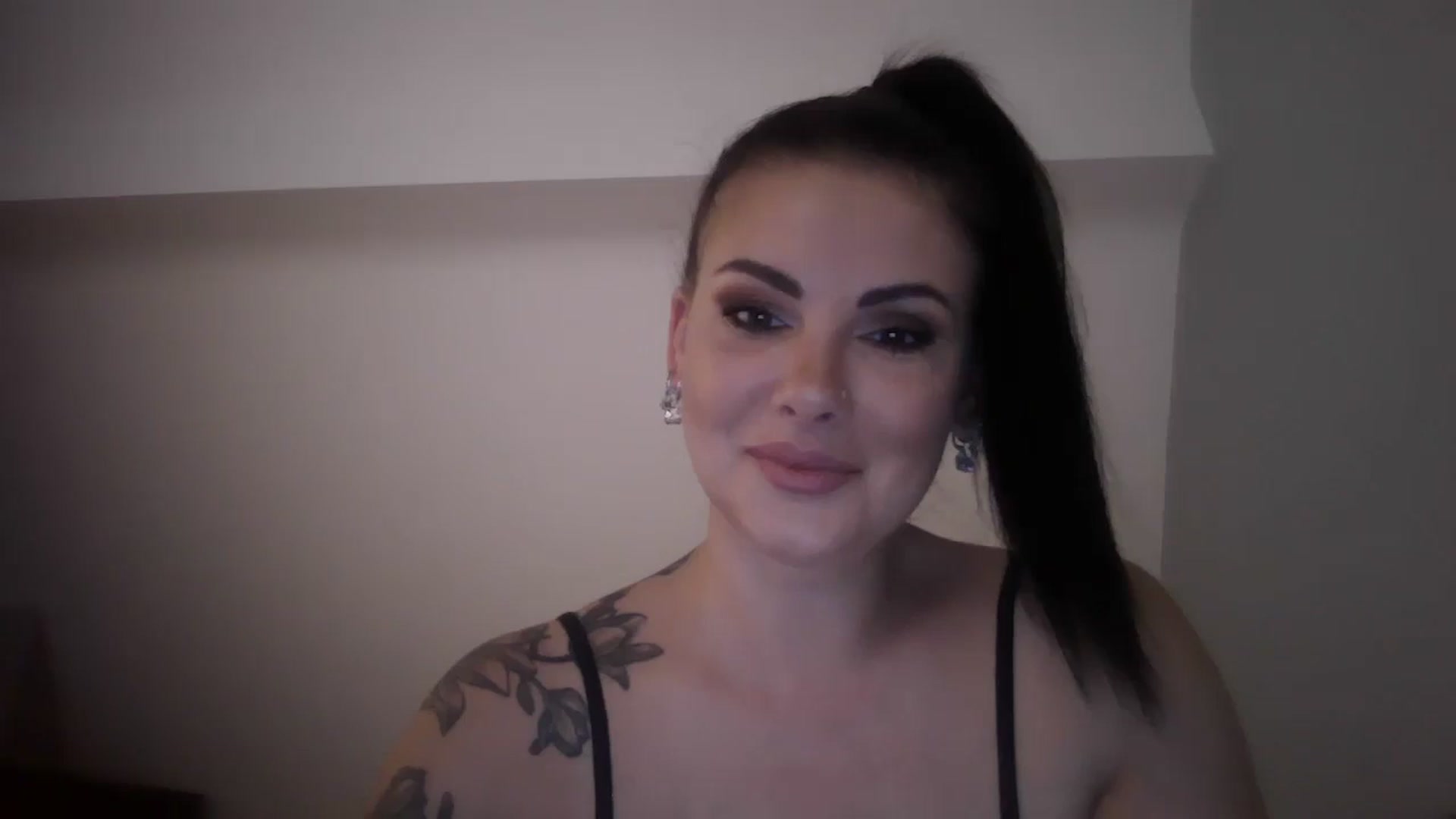 Gallery image thumbnail from FitBaby's myfreecams stream on, 06/18/2024, 14:17 image 3 of 20