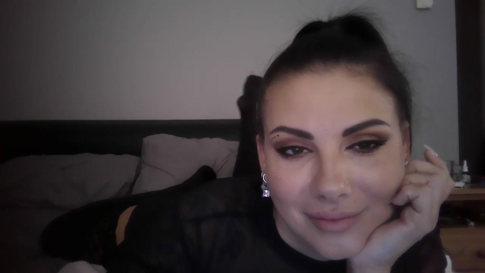 Gallery image thumbnail from FitBaby's myfreecams stream on, 06/19/2024, 13:48 image 13 of 20