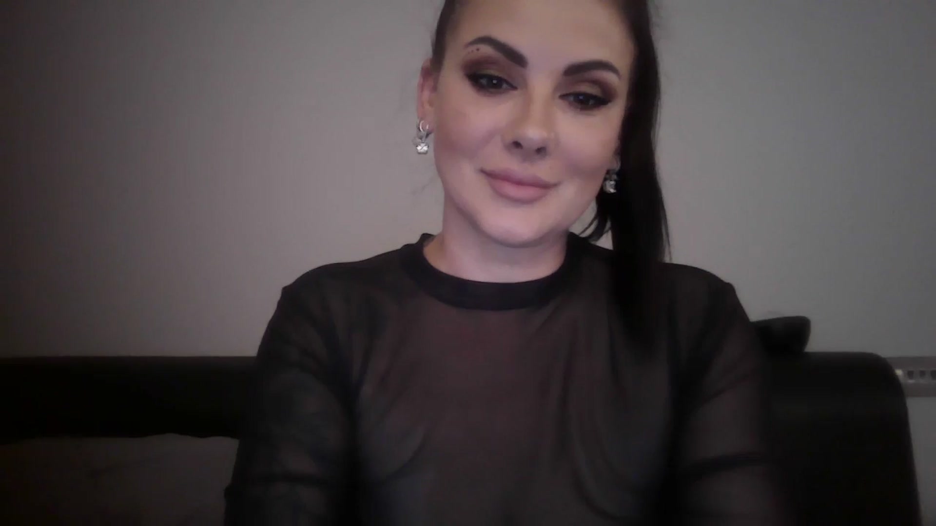 Gallery image thumbnail from FitBaby's myfreecams stream on, 06/19/2024, 13:48 image 4 of 20