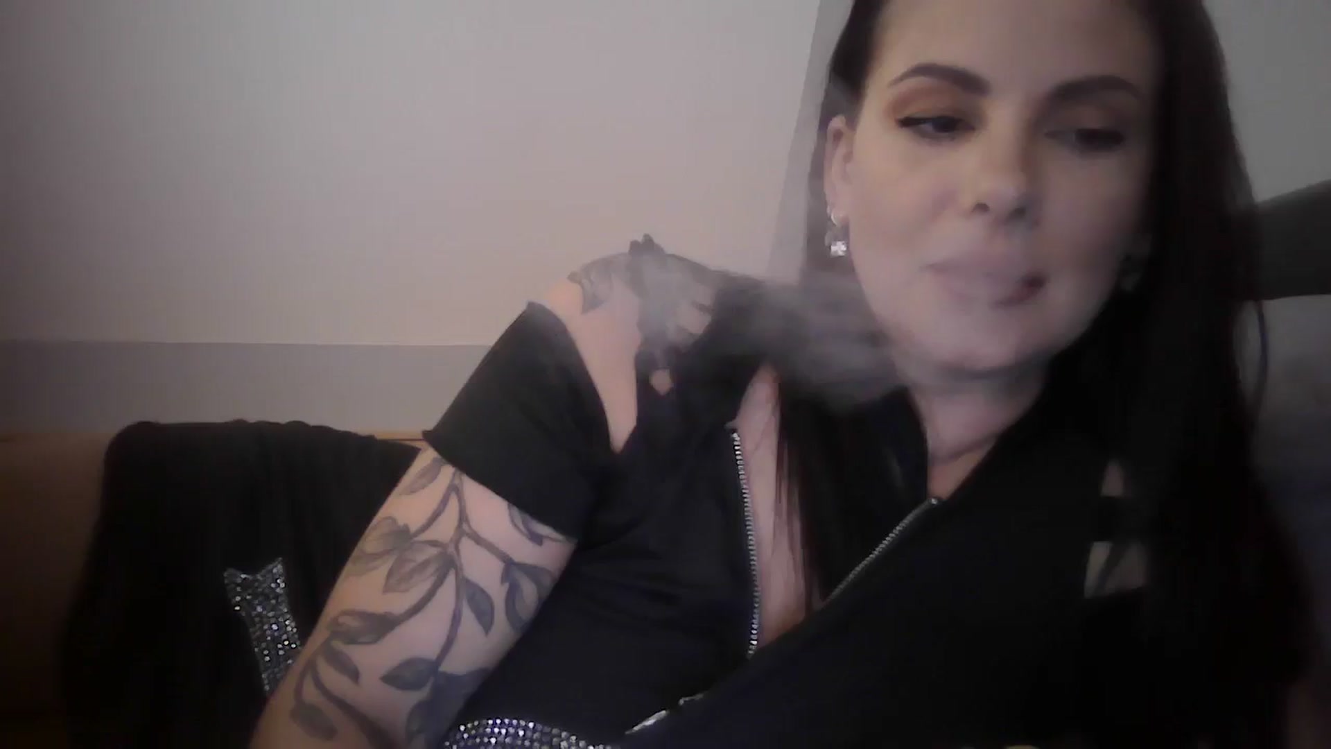 Gallery image thumbnail from FitBaby's myfreecams stream on, 06/20/2024, 13:26 image 1 of 20