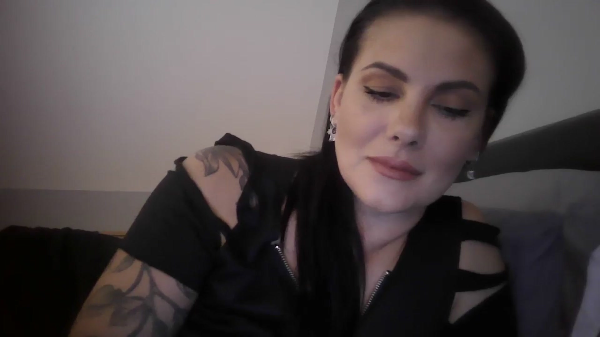Gallery image thumbnail from FitBaby's myfreecams stream on, 06/20/2024, 13:26 image 18 of 20