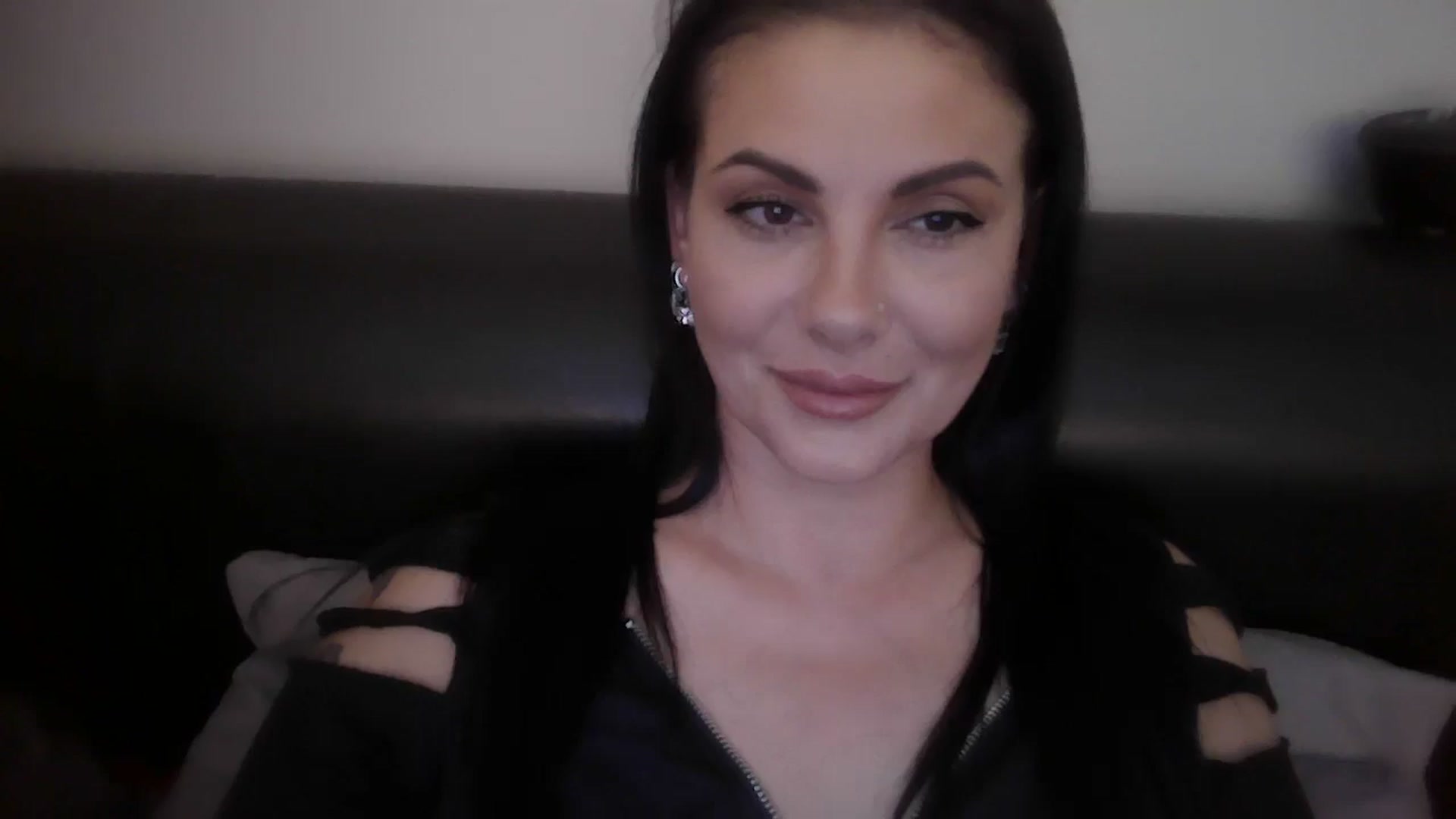 Gallery image thumbnail from FitBaby's myfreecams stream on, 06/20/2024, 14:37 image 9 of 20