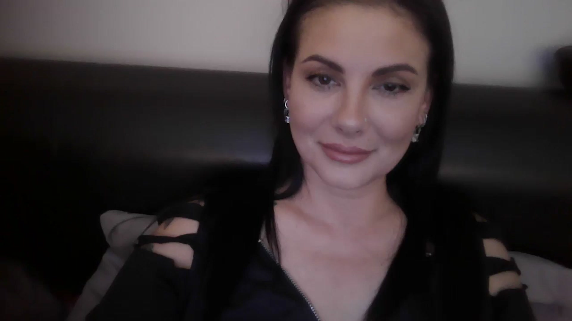 Gallery image thumbnail from FitBaby's myfreecams stream on, 06/20/2024, 14:37 image 11 of 20