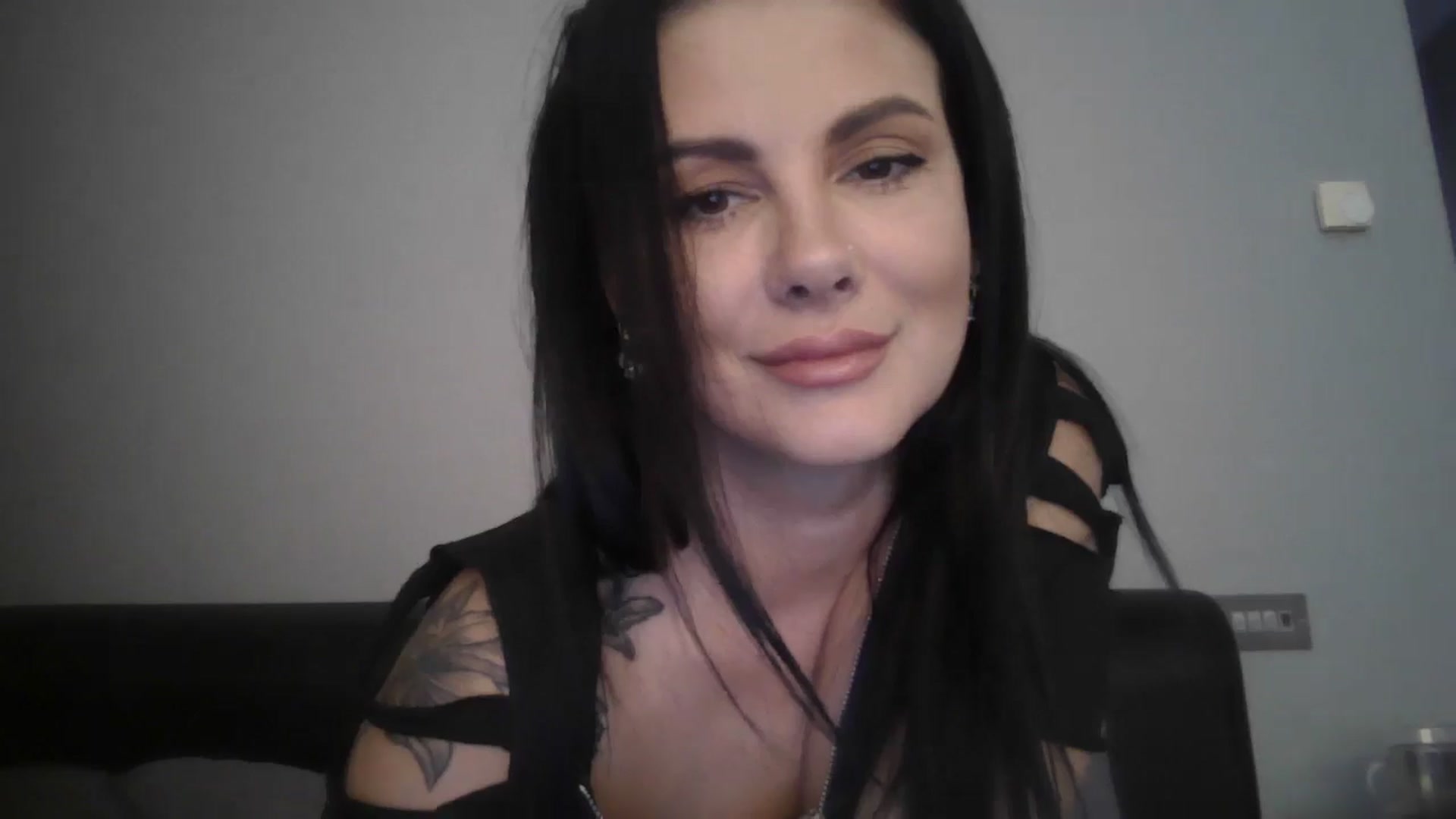 Gallery image thumbnail from FitBaby's myfreecams stream on, 06/20/2024, 14:37 image 15 of 20