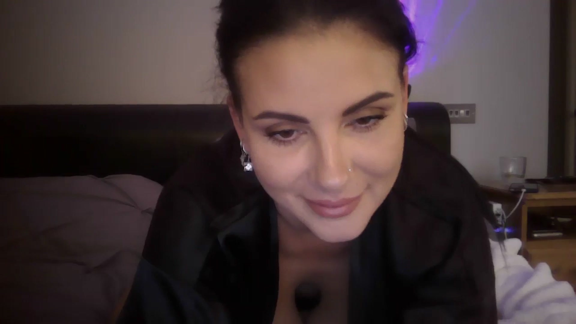 Gallery image thumbnail from FitBaby's myfreecams stream on, 06/24/2024, 14:08 image 15 of 20