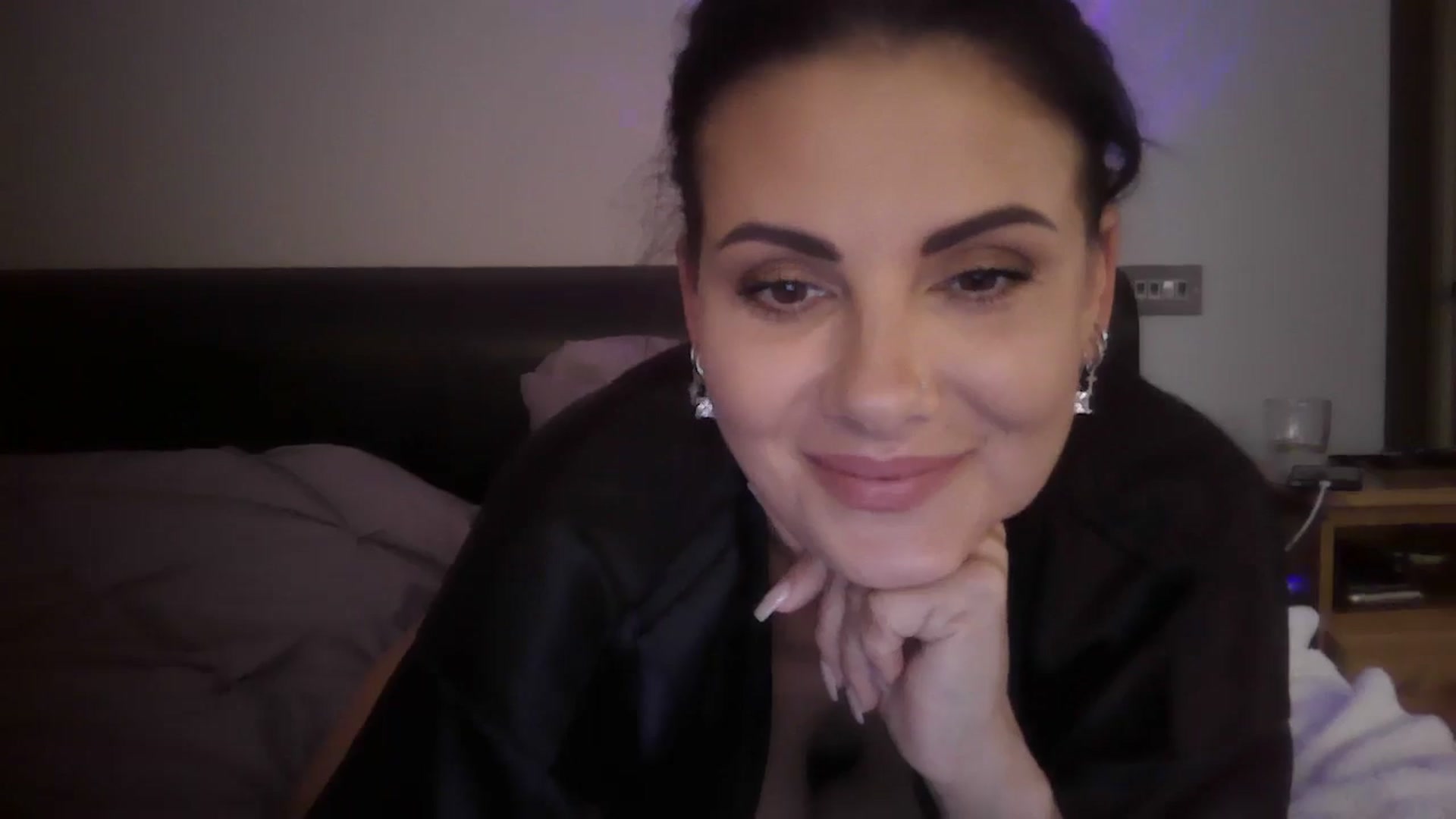 Gallery image thumbnail from FitBaby's myfreecams stream on, 06/24/2024, 14:08 image 16 of 20