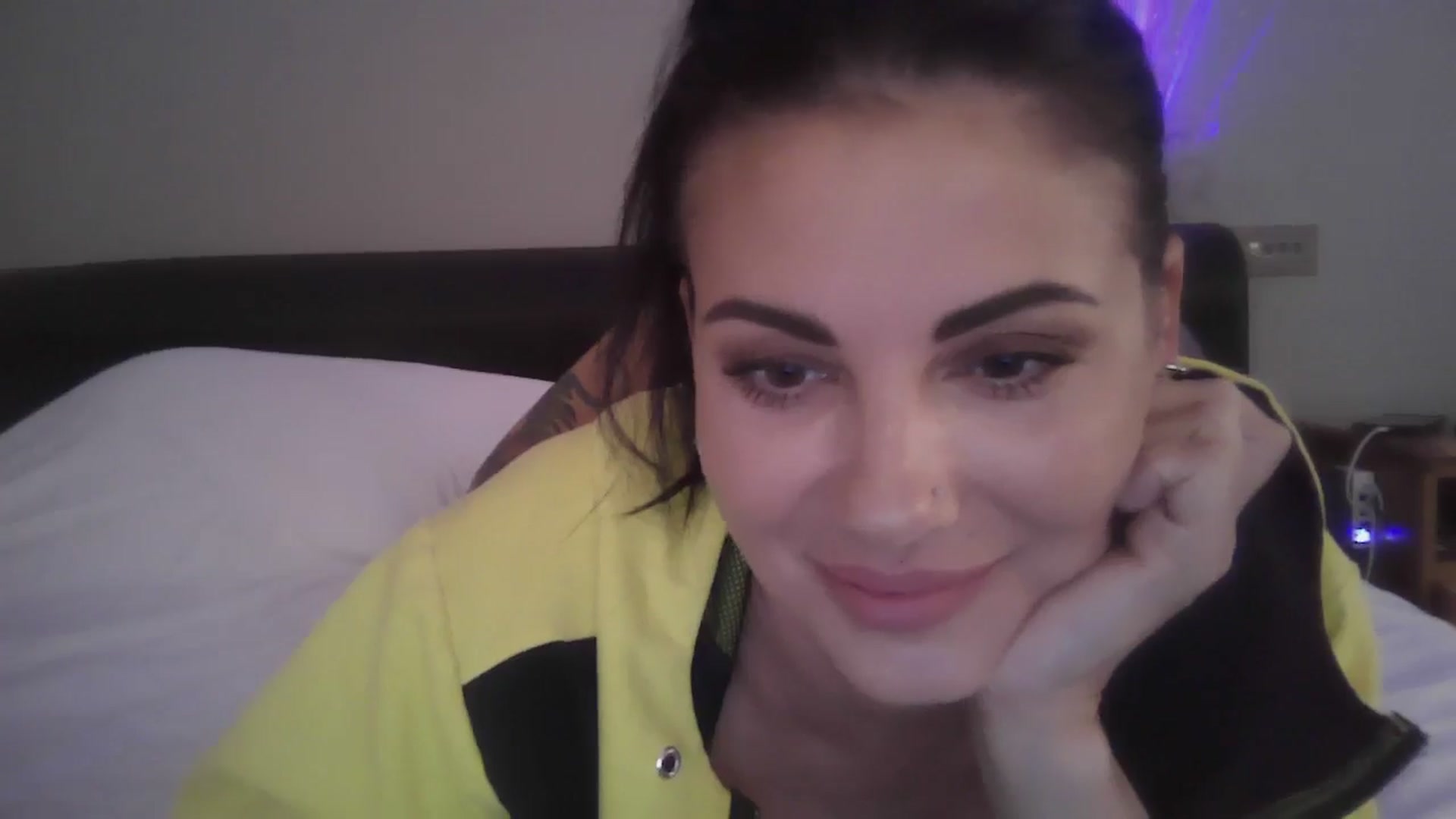 Gallery image thumbnail from FitBaby's myfreecams stream on, 07/04/2024, 12:50 image 18 of 20