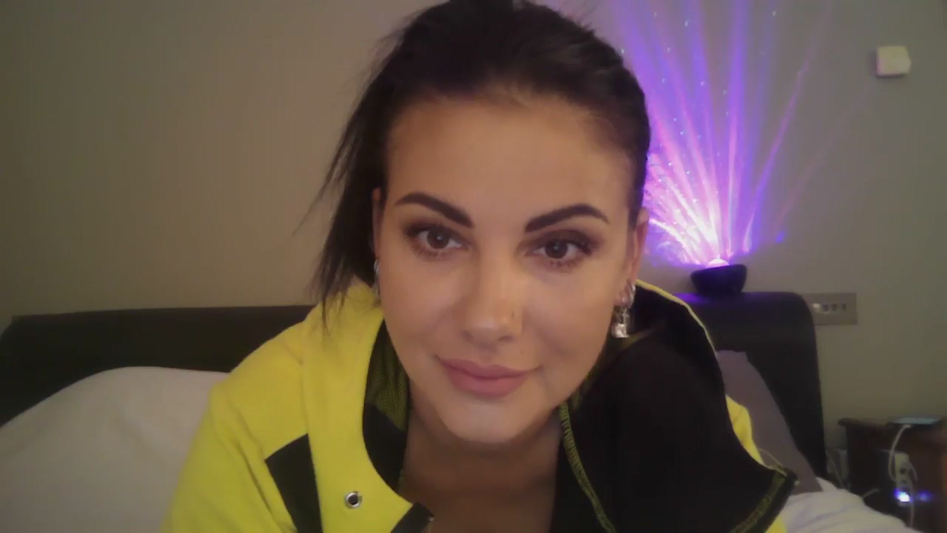 Gallery image thumbnail from FitBaby's myfreecams stream on, 07/04/2024, 12:50 image 6 of 20