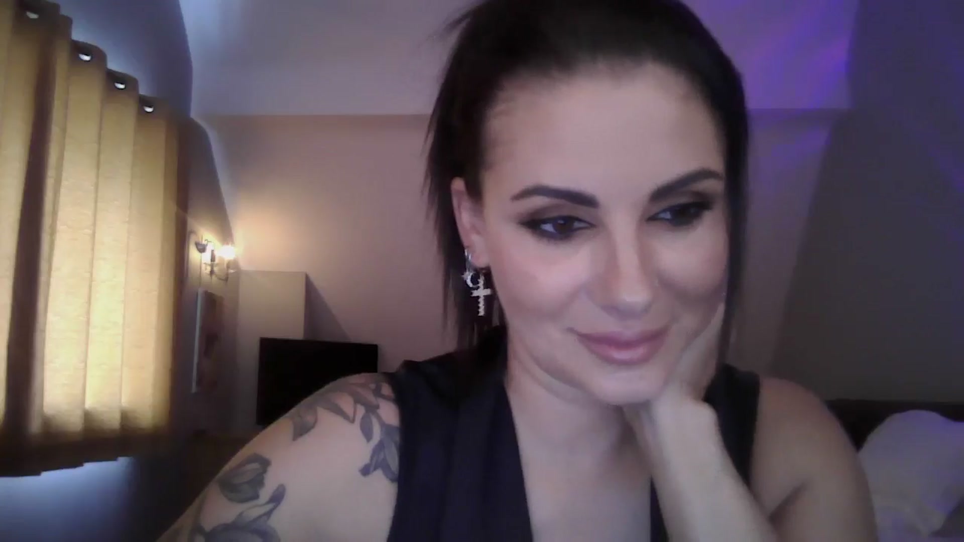 Gallery image thumbnail from FitBaby's myfreecams stream on, 07/15/2024, 12:24 image 11 of 20