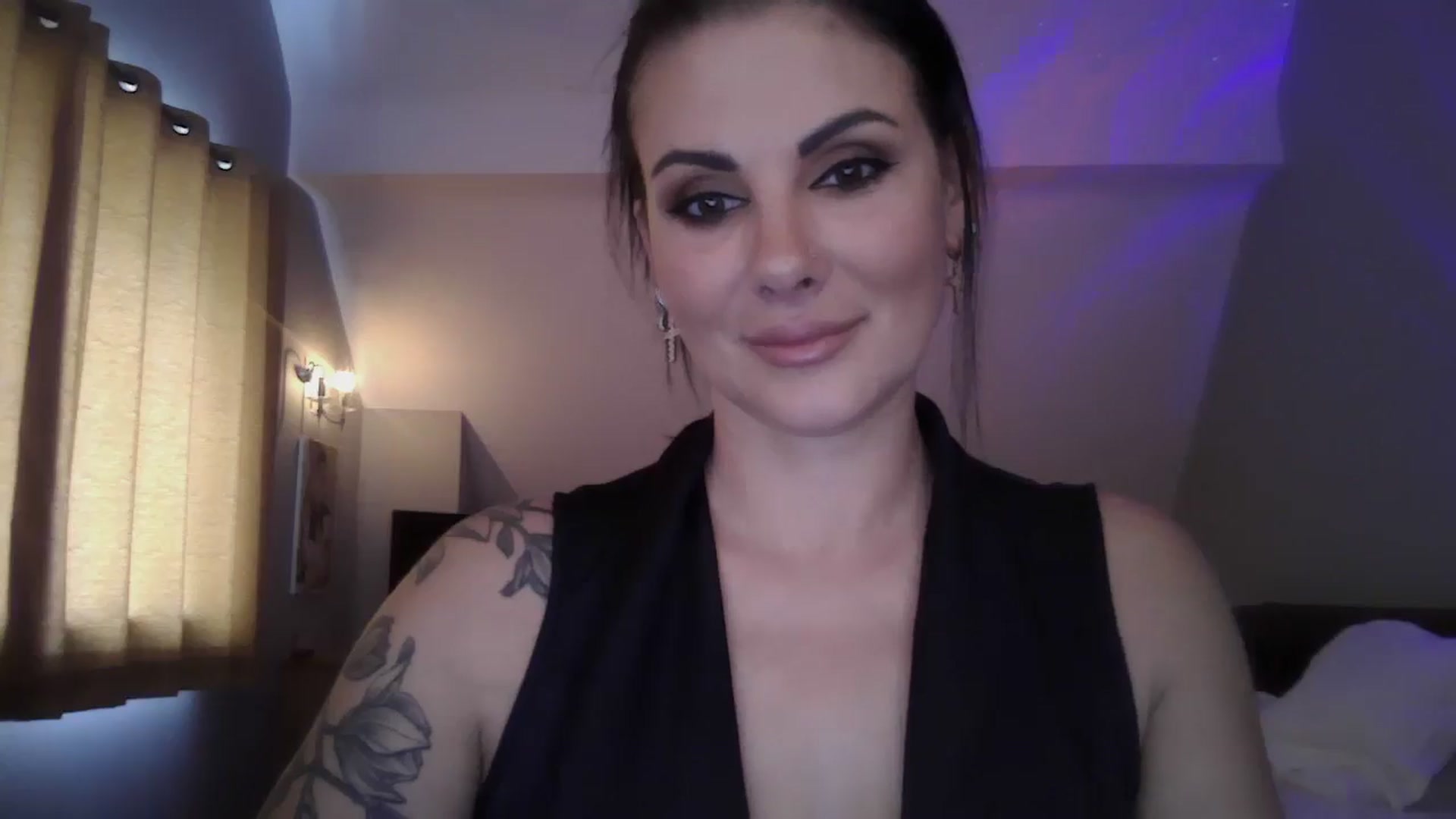 Gallery image thumbnail from FitBaby's myfreecams stream on, 07/15/2024, 12:24 image 16 of 20