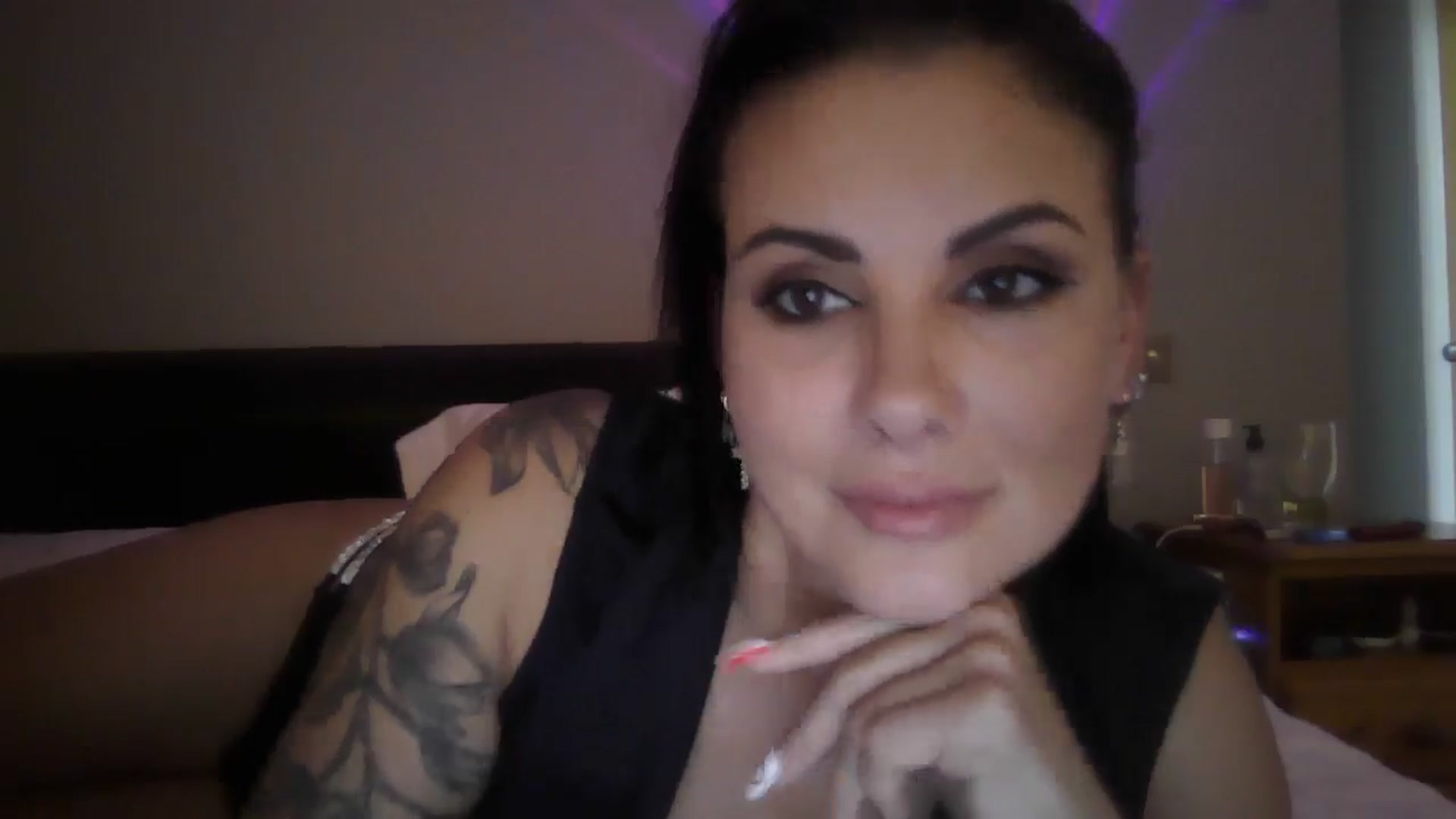 Gallery image thumbnail from FitBaby's myfreecams stream on, 07/15/2024, 13:54 image 11 of 20