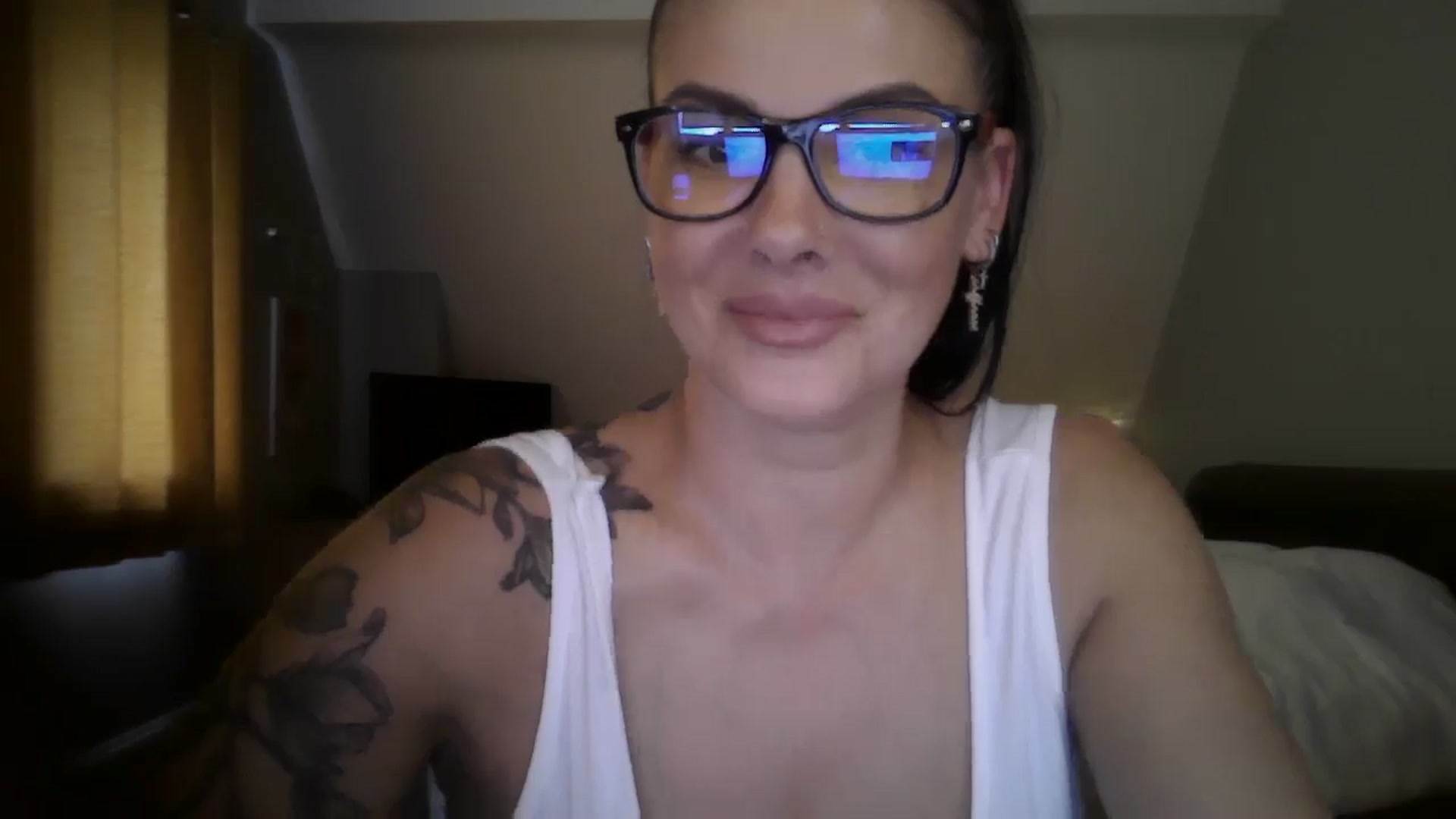 Gallery image thumbnail from FitBaby's myfreecams stream on, 07/19/2024, 14:05 image 20 of 20