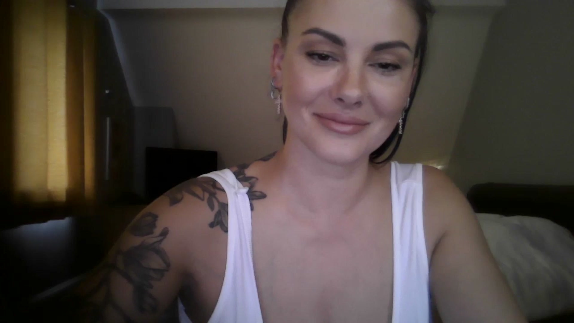 Gallery image thumbnail from FitBaby's myfreecams stream on, 07/19/2024, 14:05 image 18 of 20