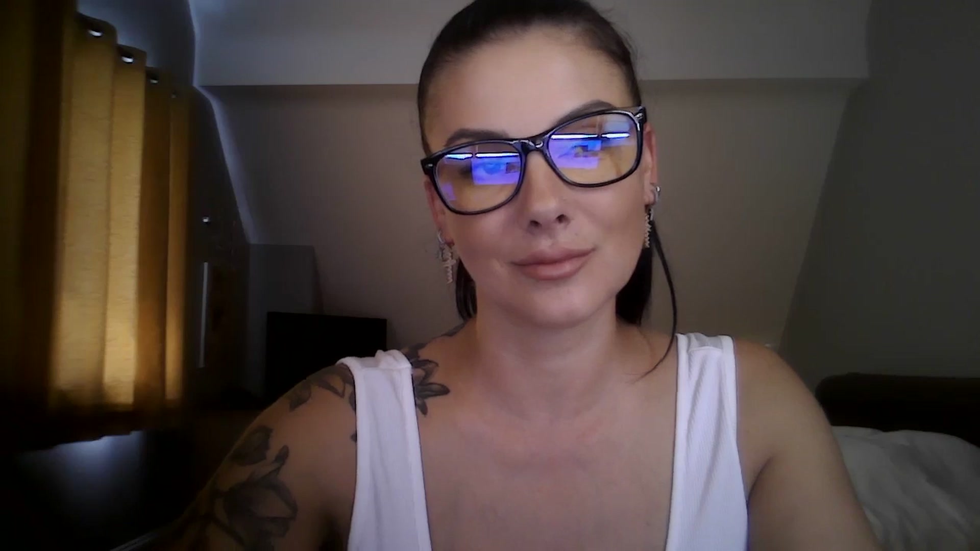 Gallery image thumbnail from FitBaby's myfreecams stream on, 07/19/2024, 14:05 image 5 of 20