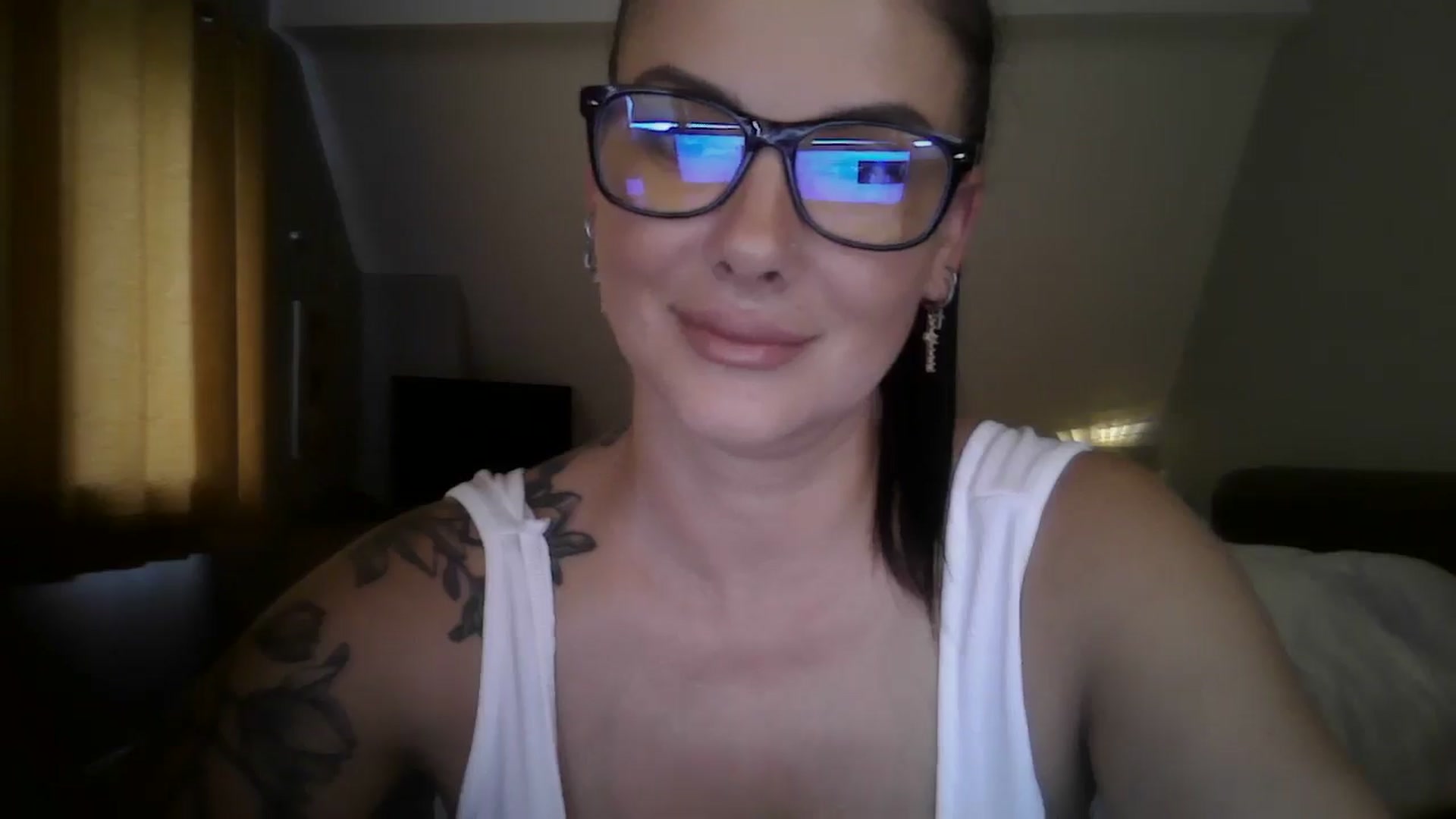 Gallery image thumbnail from FitBaby's myfreecams stream on, 07/19/2024, 14:05 image 12 of 20