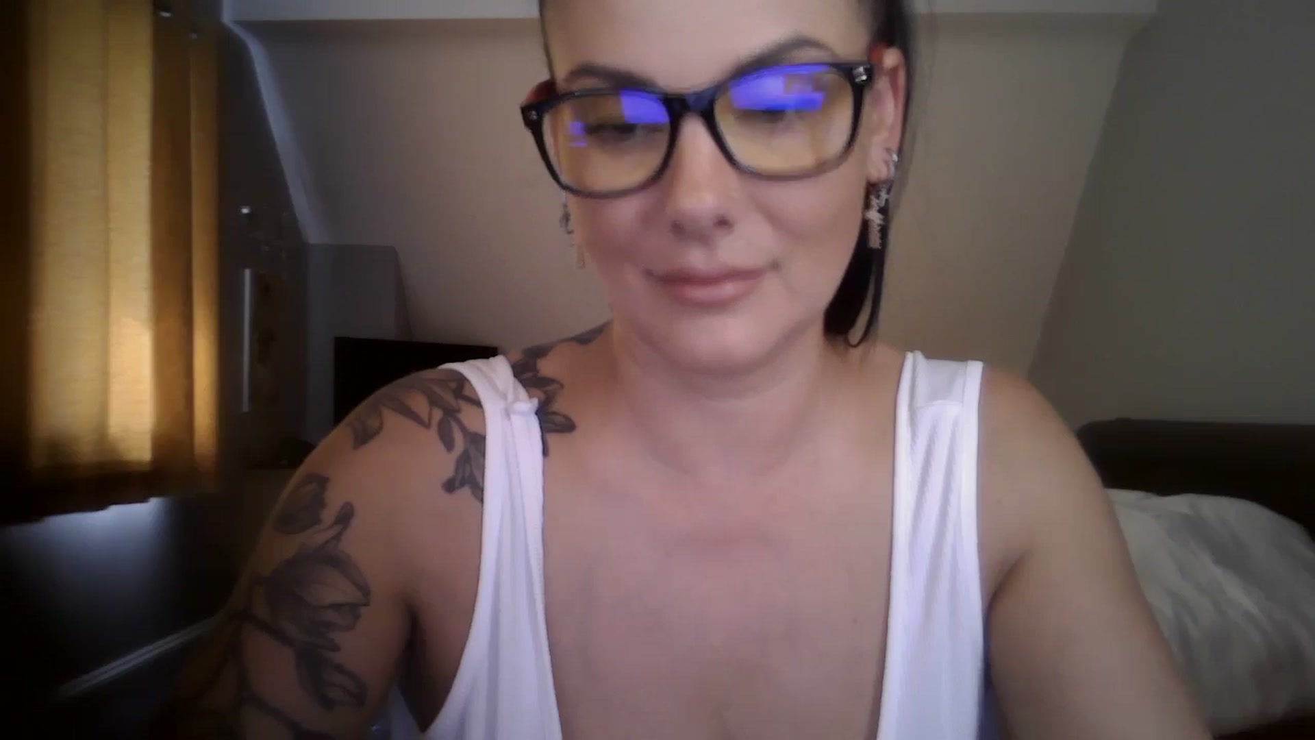 Gallery image thumbnail from FitBaby's myfreecams stream on, 07/19/2024, 14:05 image 19 of 20