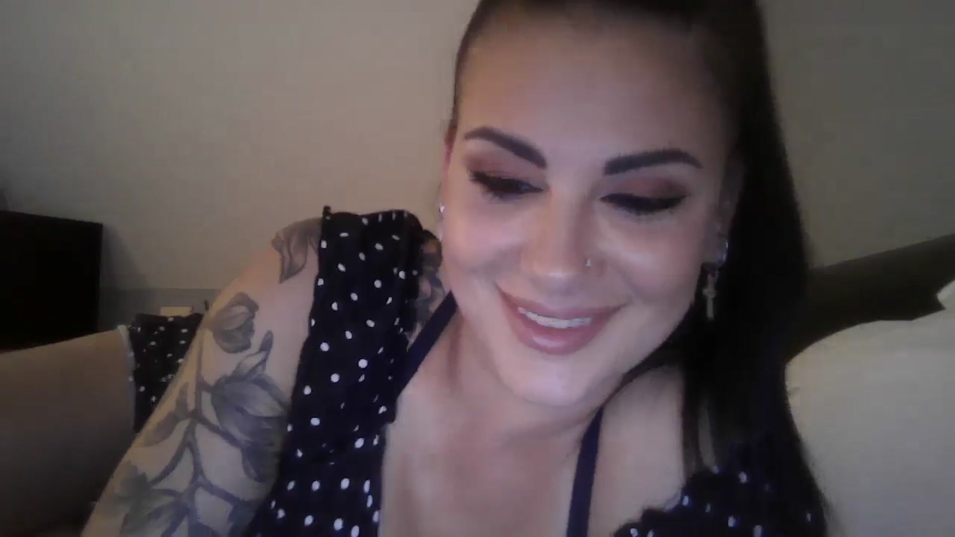Gallery image thumbnail from FitBaby's myfreecams stream on, 07/24/2024, 14:02 image 17 of 20