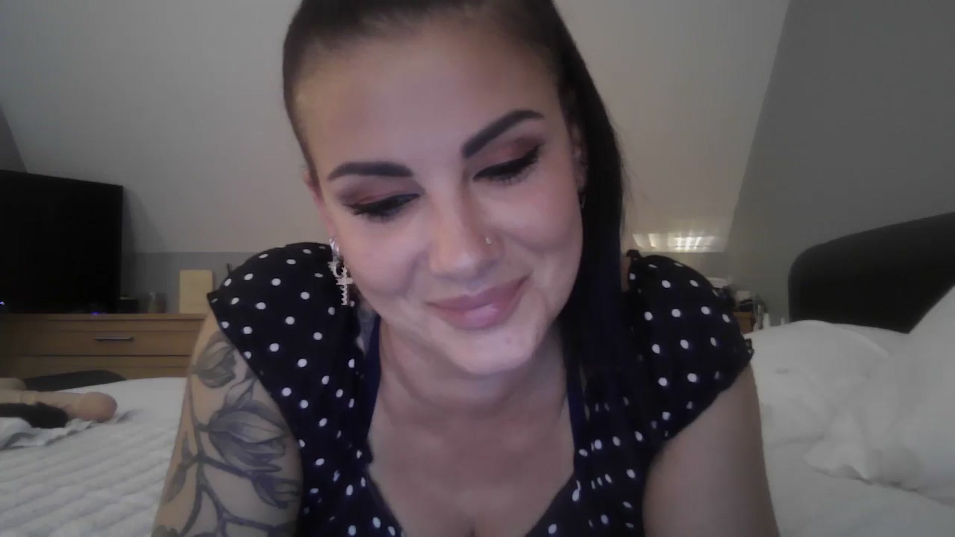 Gallery image thumbnail from FitBaby's myfreecams stream on, 07/24/2024, 14:02 image 2 of 20
