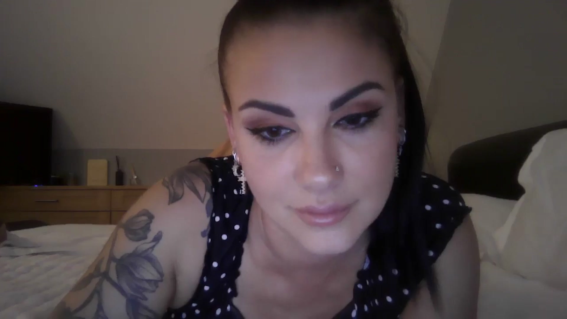 Gallery image thumbnail from FitBaby's myfreecams stream on, 07/24/2024, 15:32 image 5 of 20
