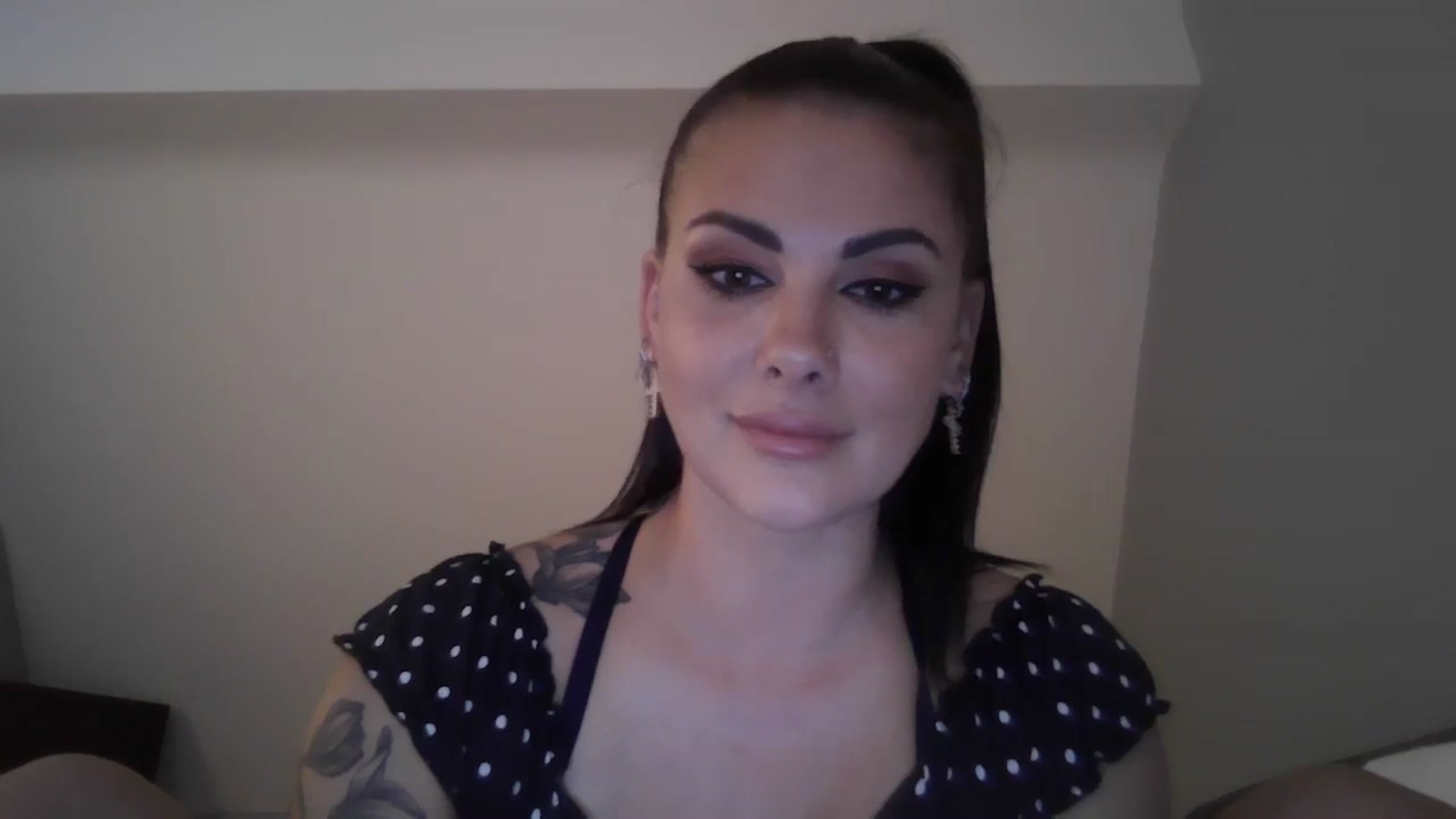 Gallery image thumbnail from FitBaby's myfreecams stream on, 07/24/2024, 15:32 image 2 of 20