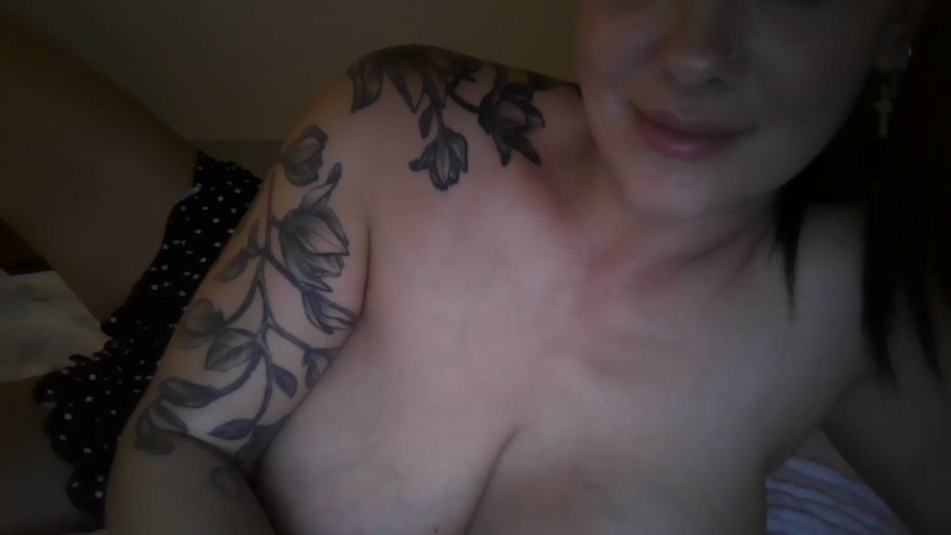 Gallery image thumbnail from FitBaby's myfreecams stream on, 07/24/2024, 15:32 image 12 of 20
