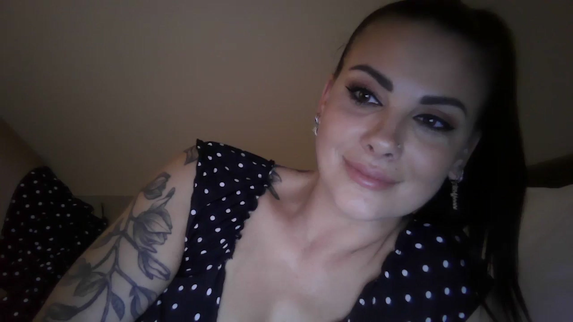 Gallery image thumbnail from FitBaby's myfreecams stream on, 07/24/2024, 15:32 image 18 of 20