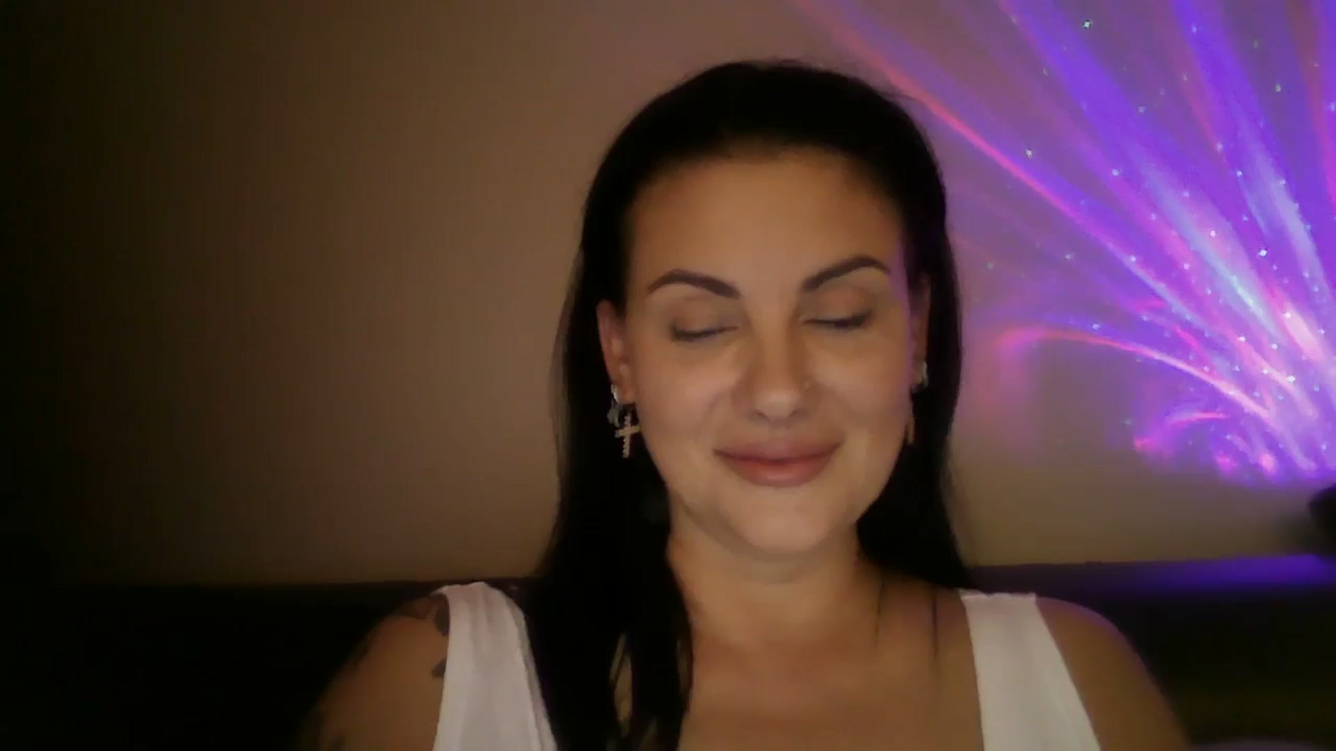 Gallery image thumbnail from FitBaby's myfreecams stream on, 08/06/2024, 17:33 image 5 of 20