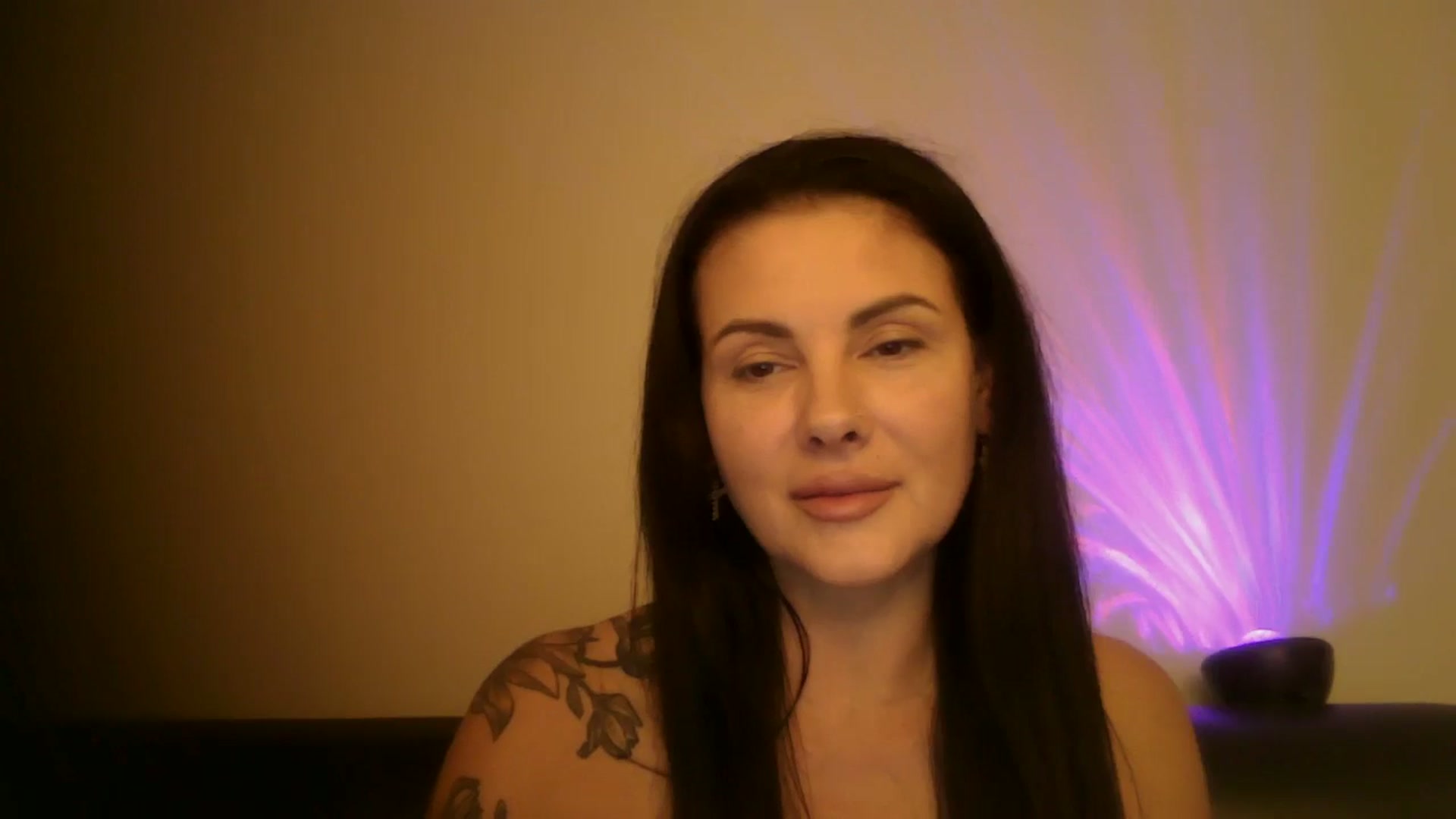 Gallery image thumbnail from FitBaby's myfreecams stream on, 08/06/2024, 17:33 image 8 of 20
