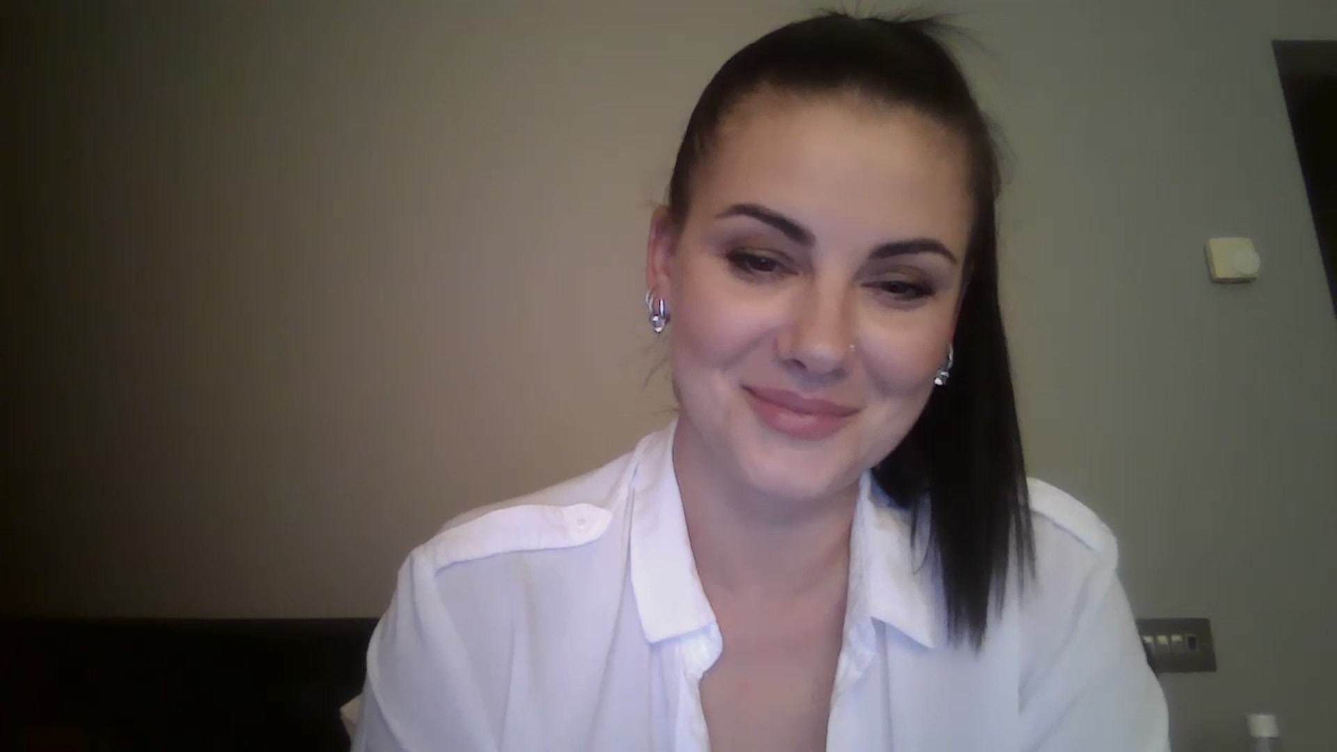 Gallery image thumbnail from FitBaby's myfreecams stream on, 09/16/2024, 16:32 image 16 of 20