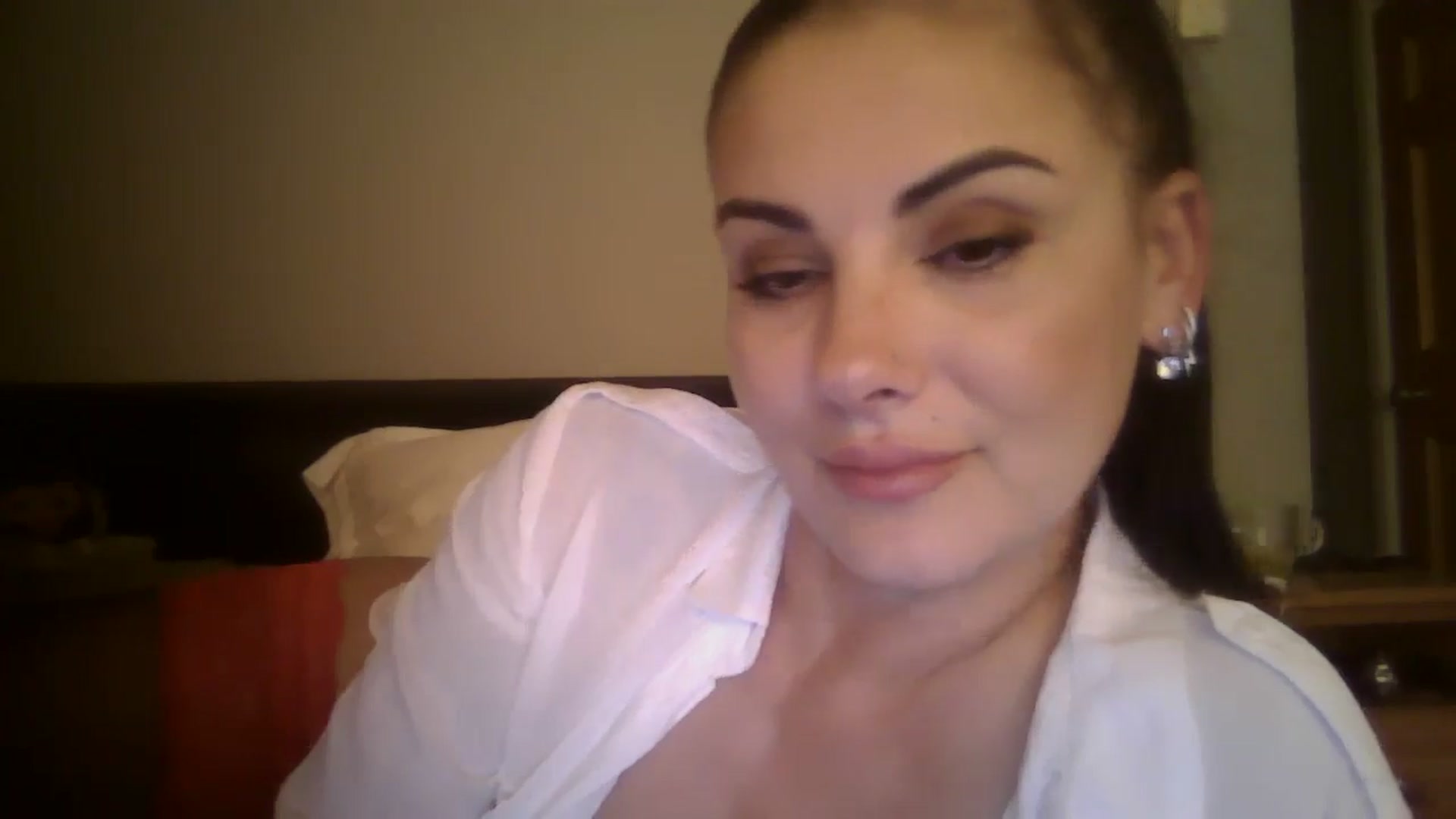 Gallery image thumbnail from FitBaby's myfreecams stream on, 09/16/2024, 16:32 image 19 of 20