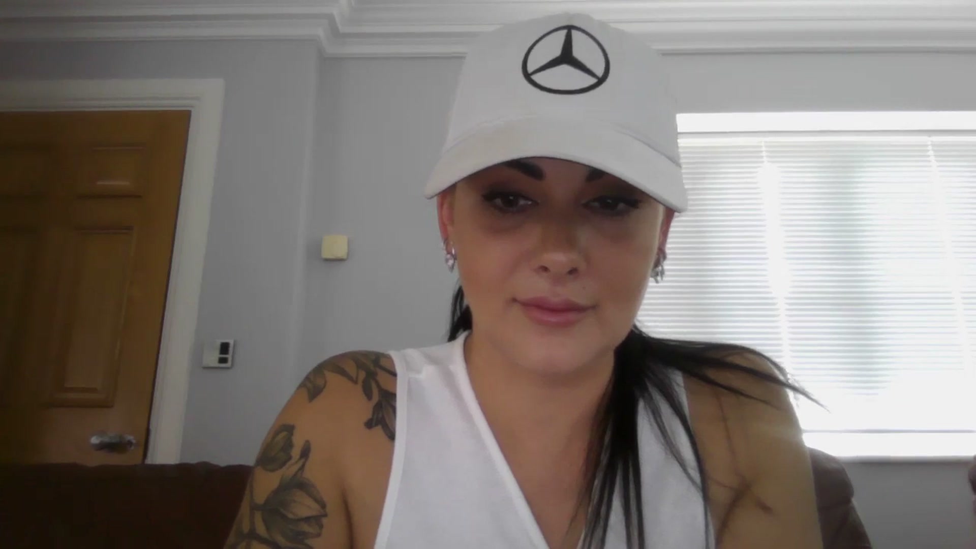 Gallery image thumbnail from FitBaby's myfreecams stream on, 09/24/2024, 13:30 image 17 of 20