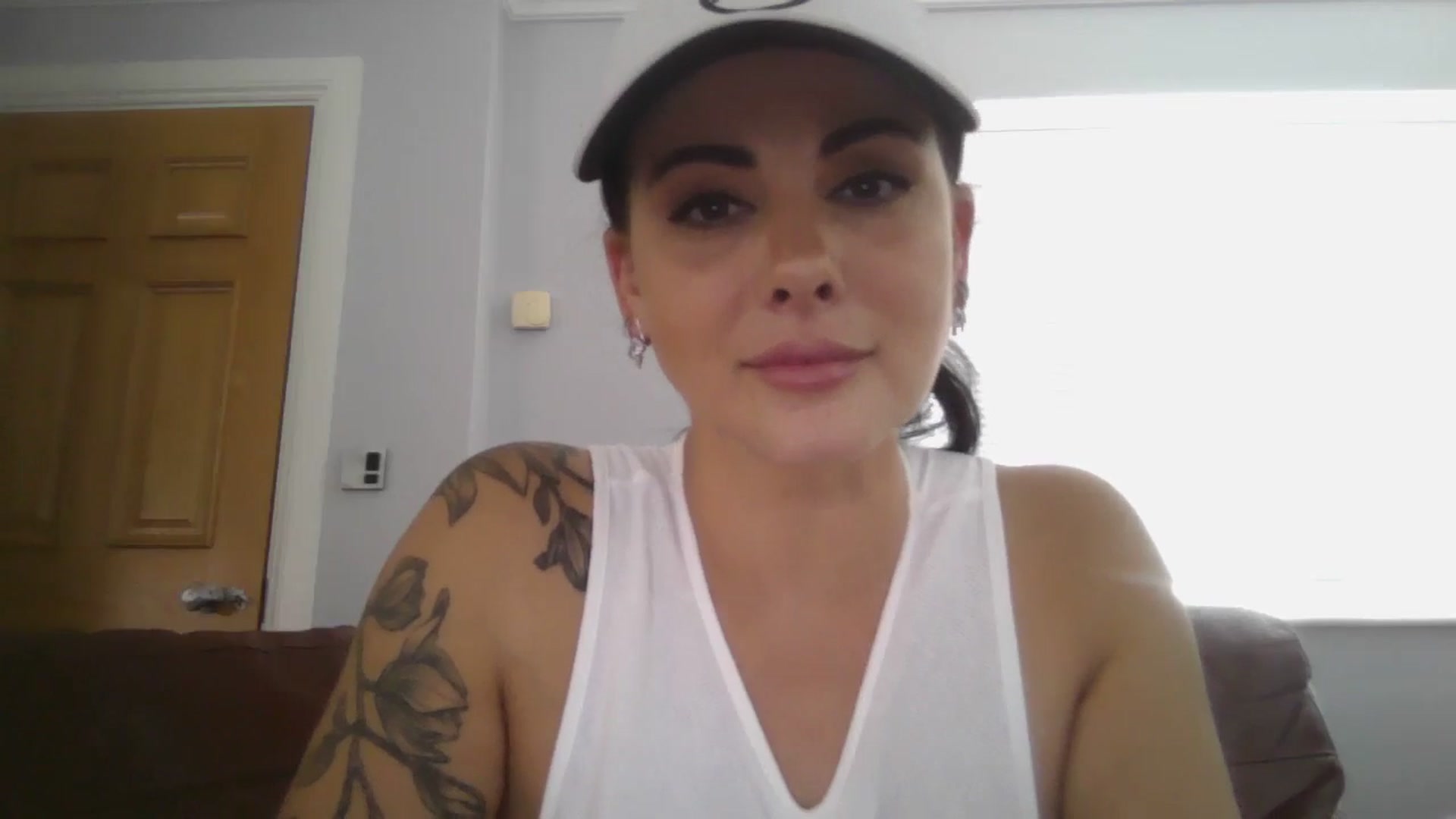 Gallery image thumbnail from FitBaby's myfreecams stream on, 09/24/2024, 13:30 image 6 of 20