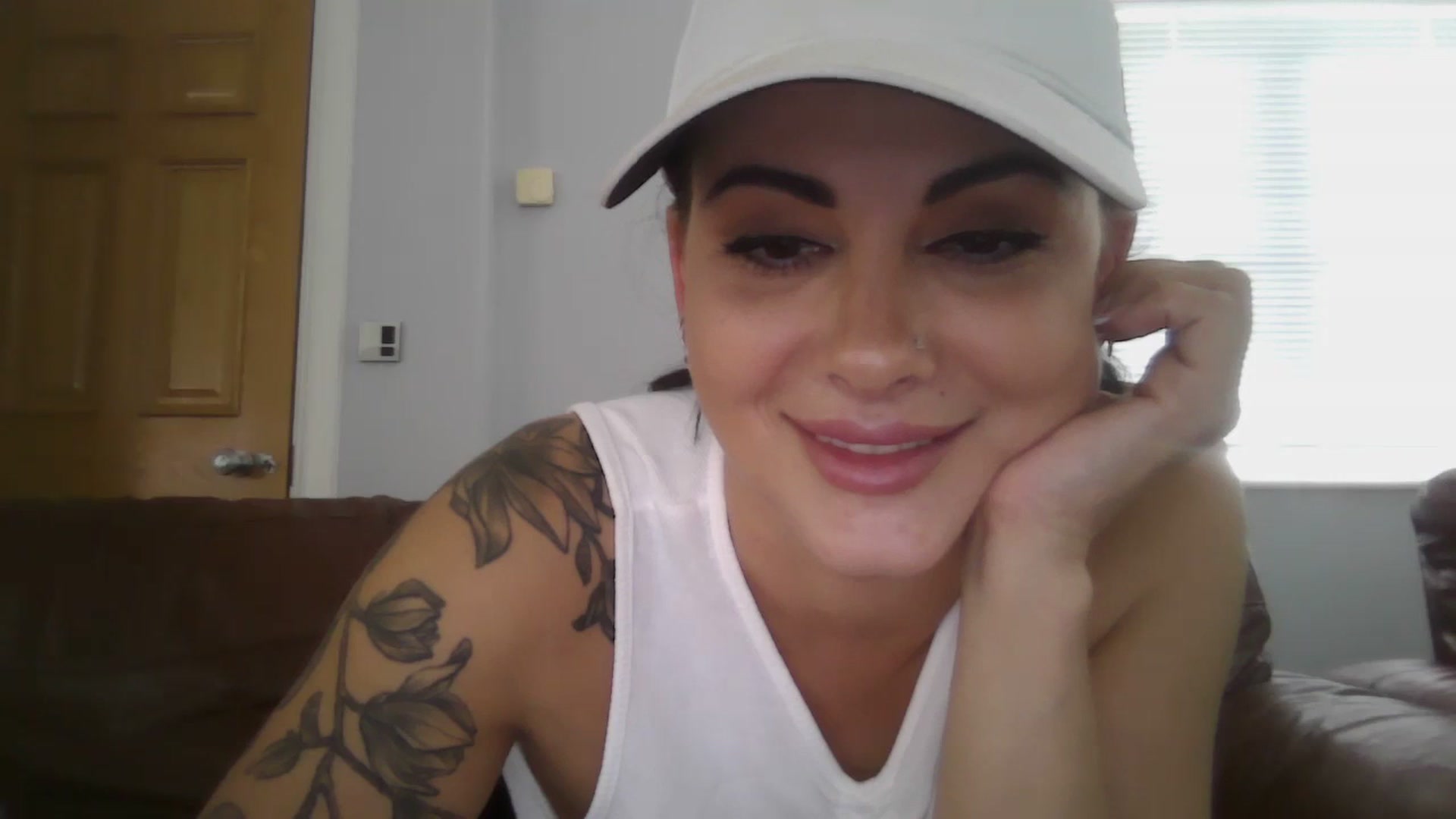 Gallery image thumbnail from FitBaby's myfreecams stream on, 09/24/2024, 13:30 image 14 of 20