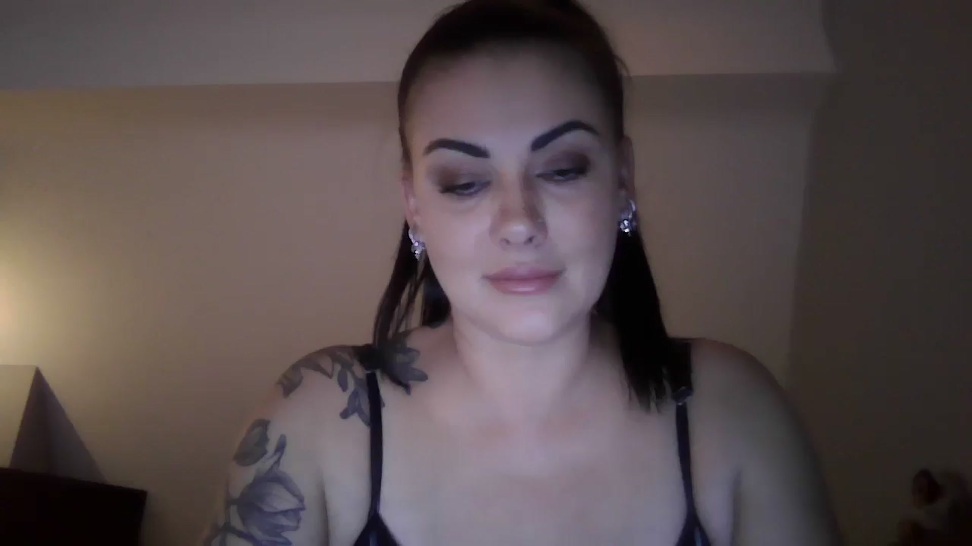 Gallery image thumbnail from FitBaby's myfreecams stream on, 09/25/2024, 13:48 image 15 of 20