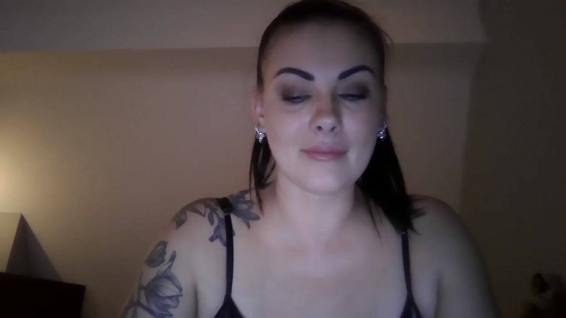 Gallery image thumbnail from FitBaby's myfreecams stream on, 09/25/2024, 13:48 image 12 of 20