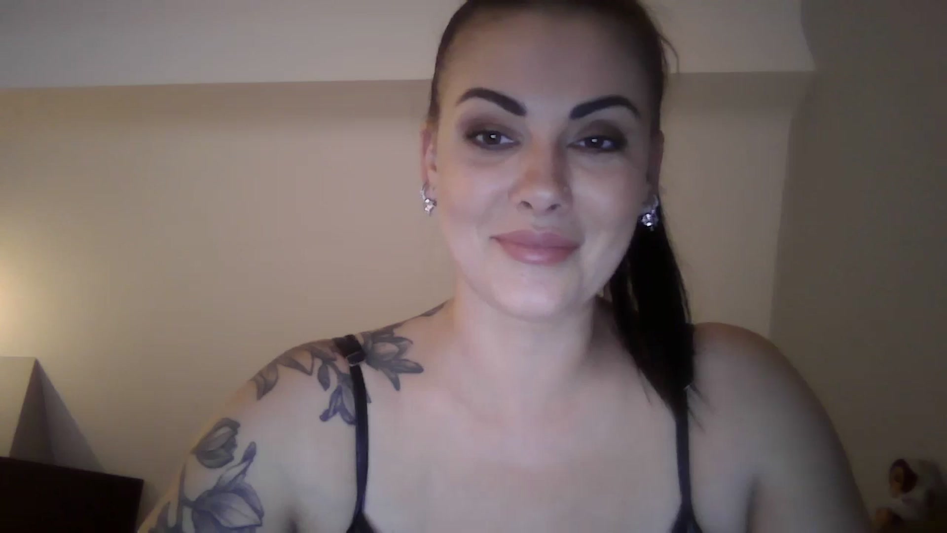 Gallery image thumbnail from FitBaby's myfreecams stream on, 09/25/2024, 13:48 image 5 of 20