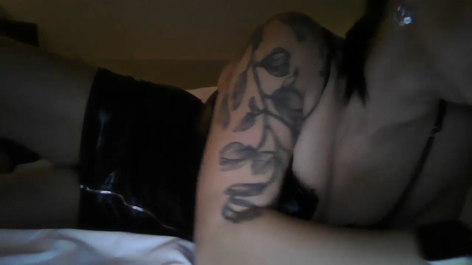 Gallery image thumbnail from FitBaby's myfreecams stream on, 09/25/2024, 14:44 image 14 of 20