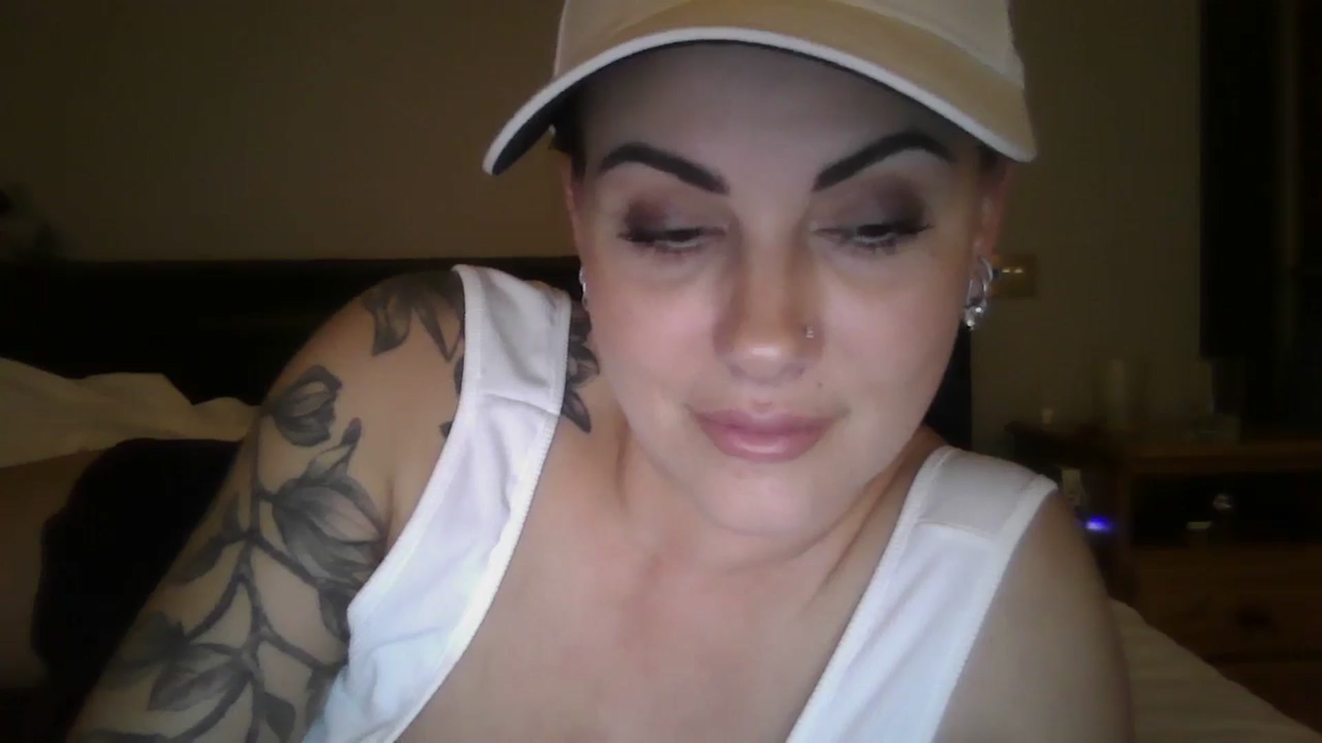 Gallery image thumbnail from FitBaby's myfreecams stream on, 09/30/2024, 16:41 image 16 of 20