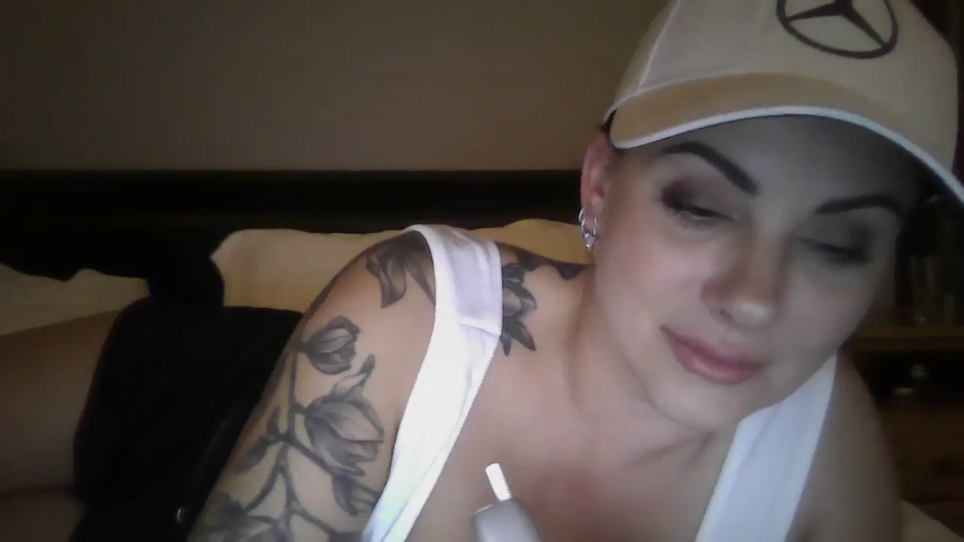 Gallery image thumbnail from FitBaby's myfreecams stream on, 09/30/2024, 16:41 image 10 of 20